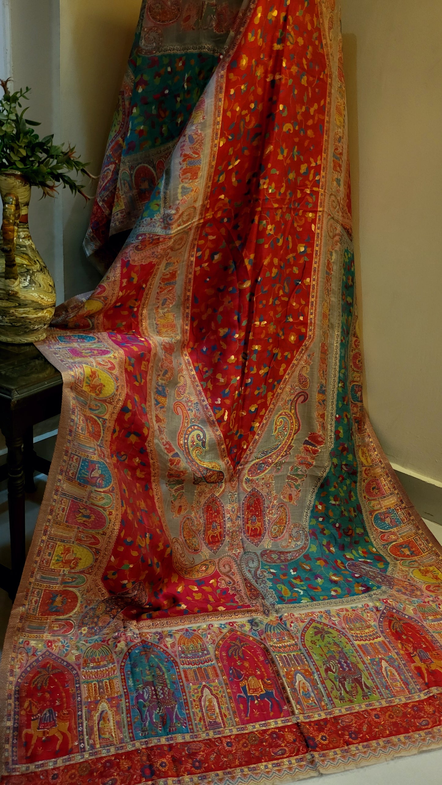 Silk kaani : shawl