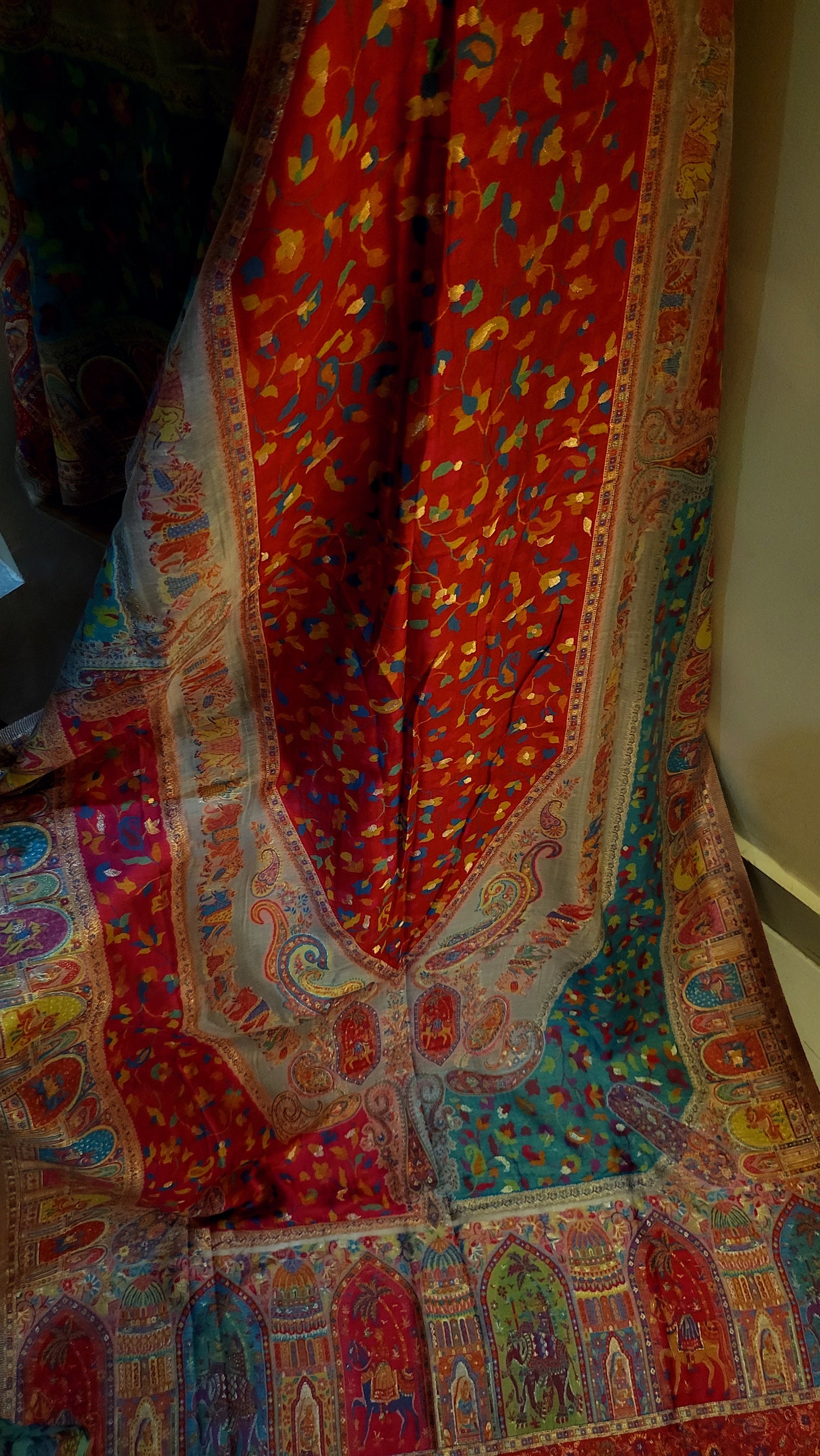 Silk kaani : shawl