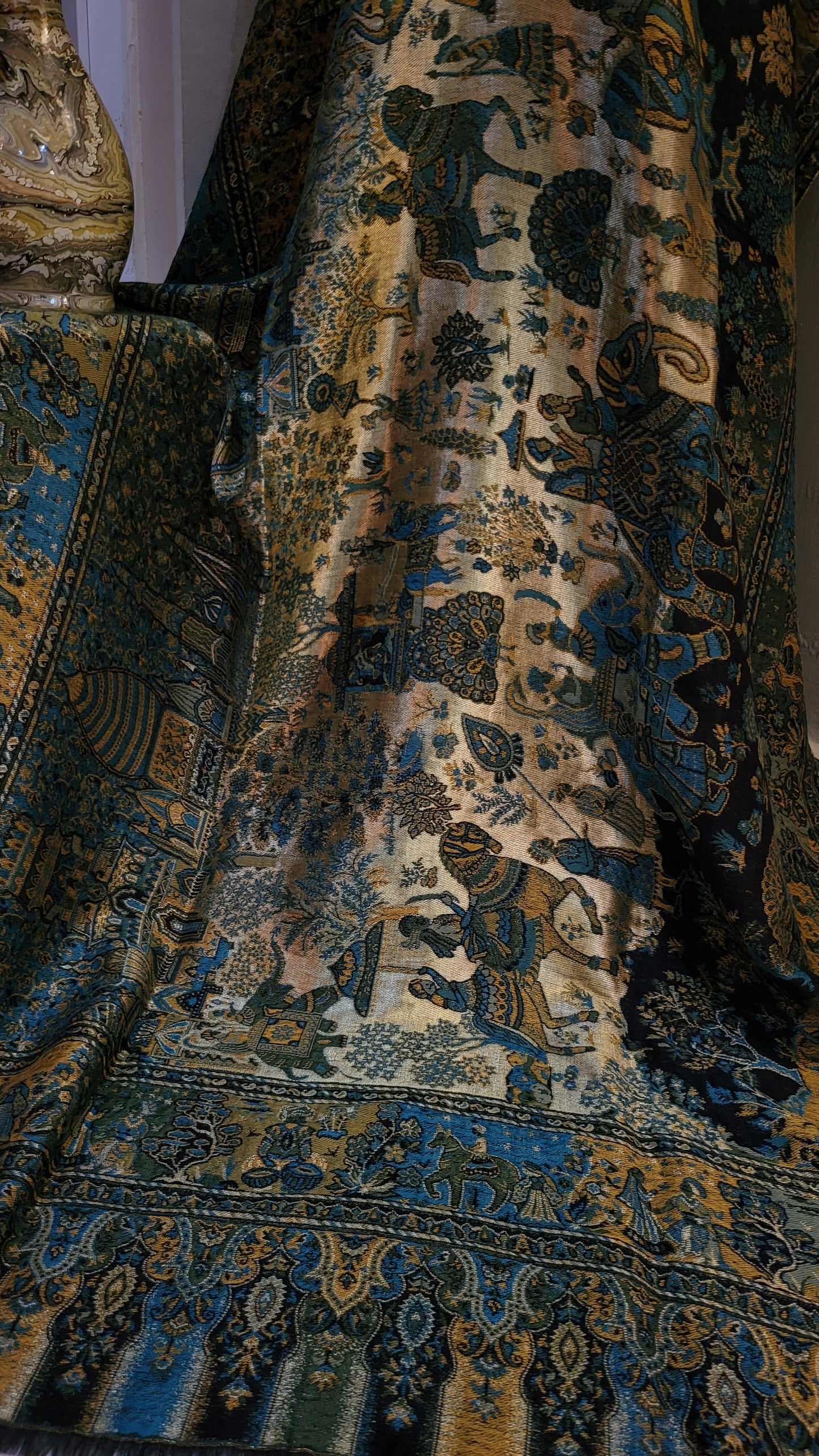 Royal moonlight kaani : Reversible shawl