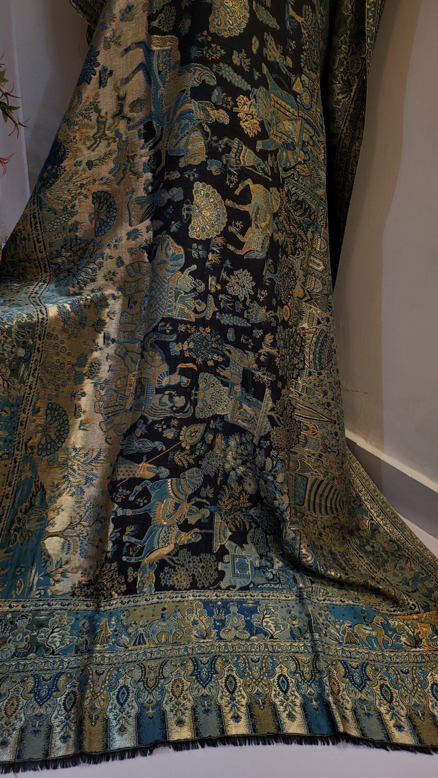 Royal moonlight kaani : Reversible shawl