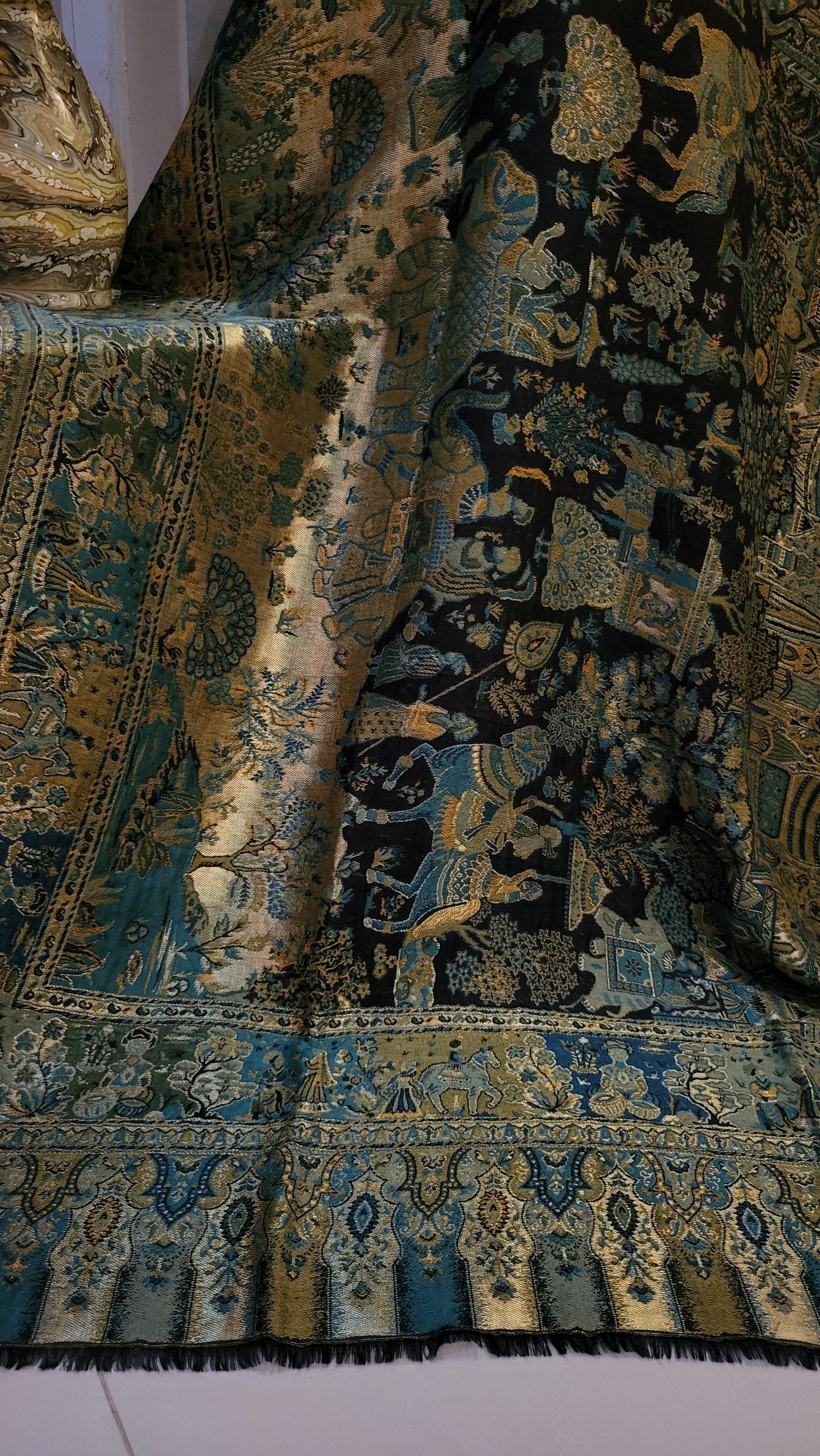 Royal moonlight kaani : Reversible shawl