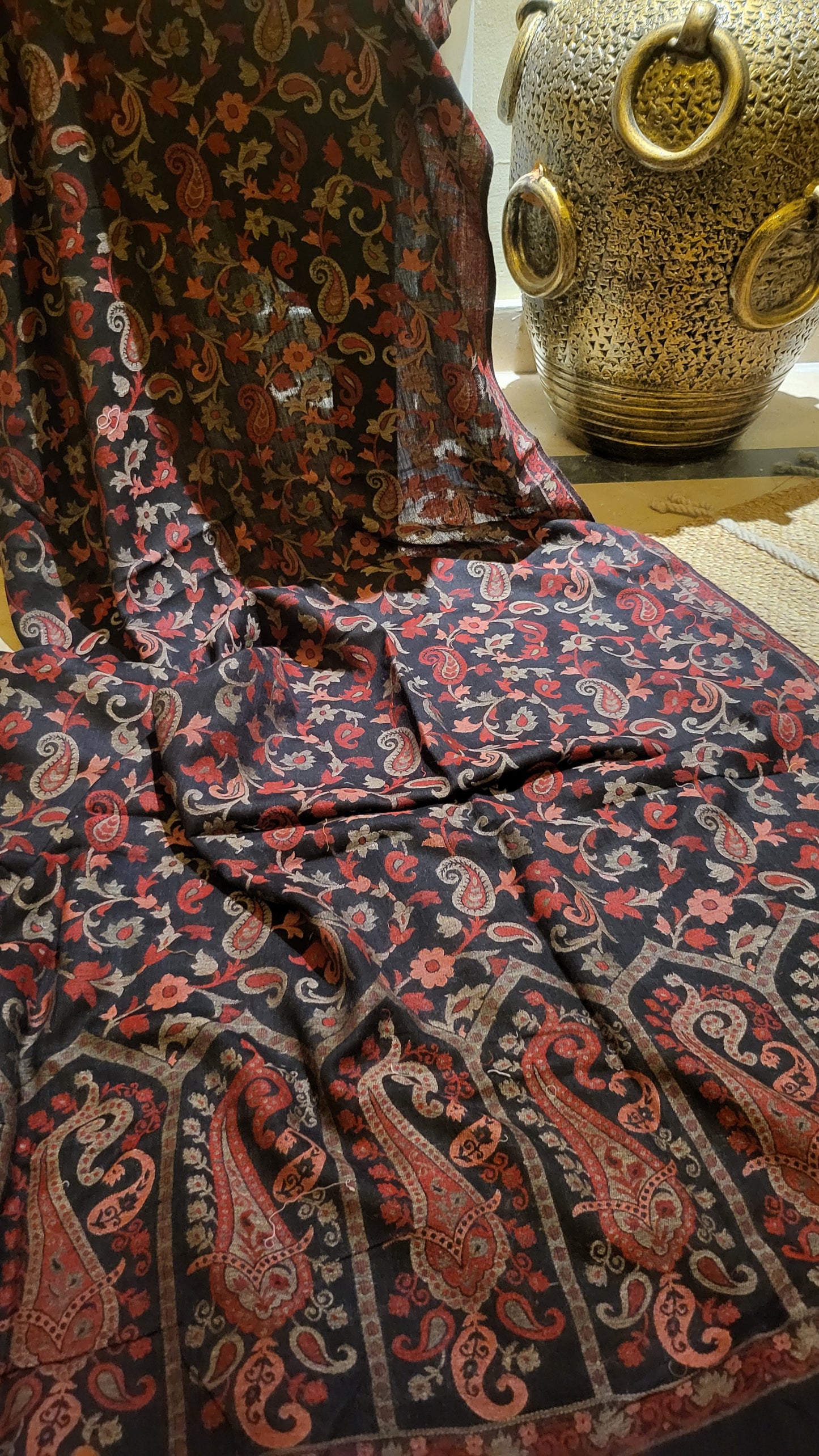 Kaani shawl: woolen
