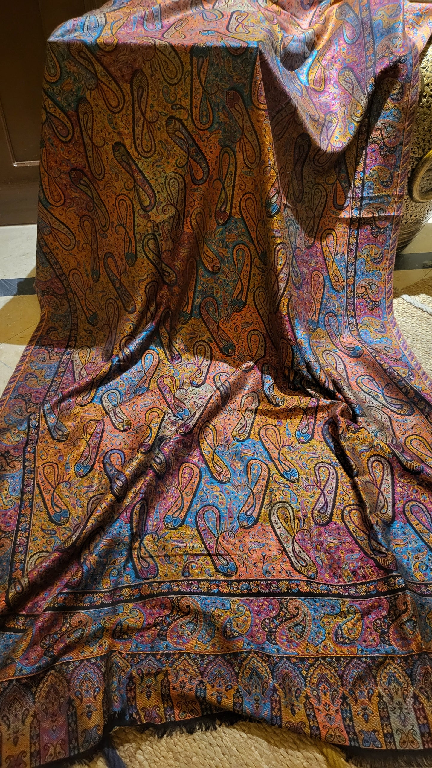 Tabraizi kaani : shawl