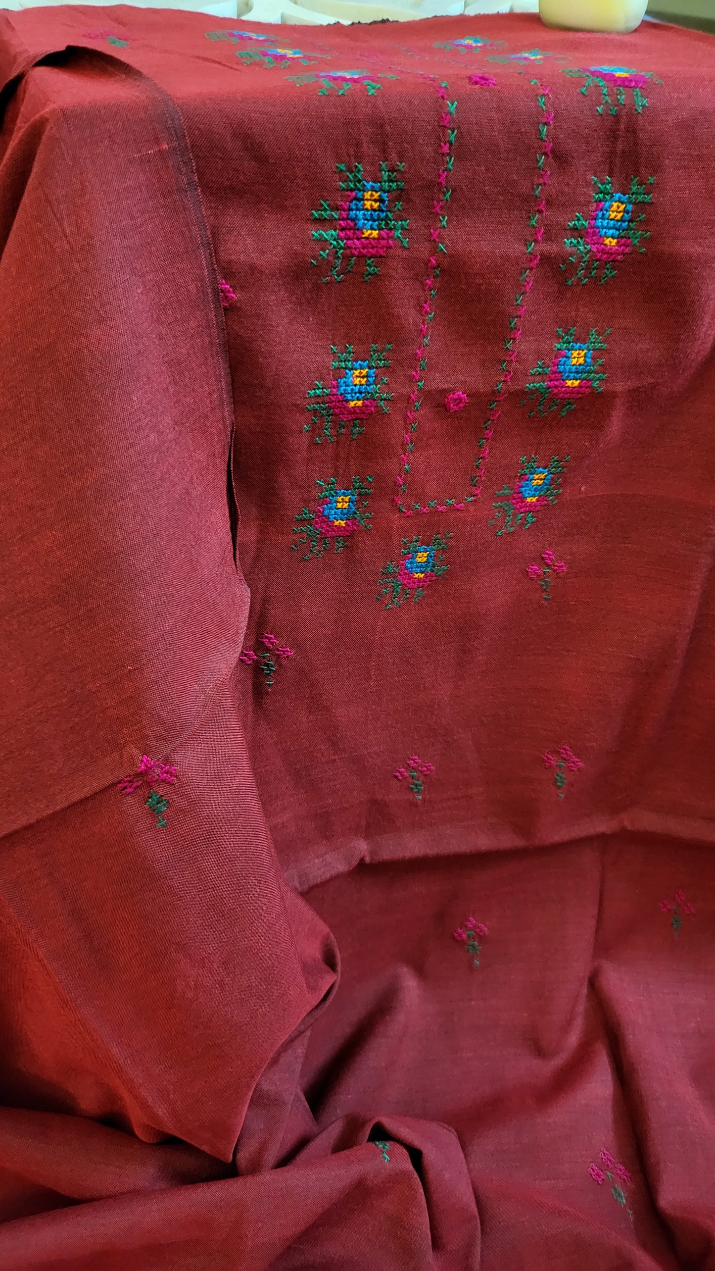 Silk khaddar : Hand embroidered