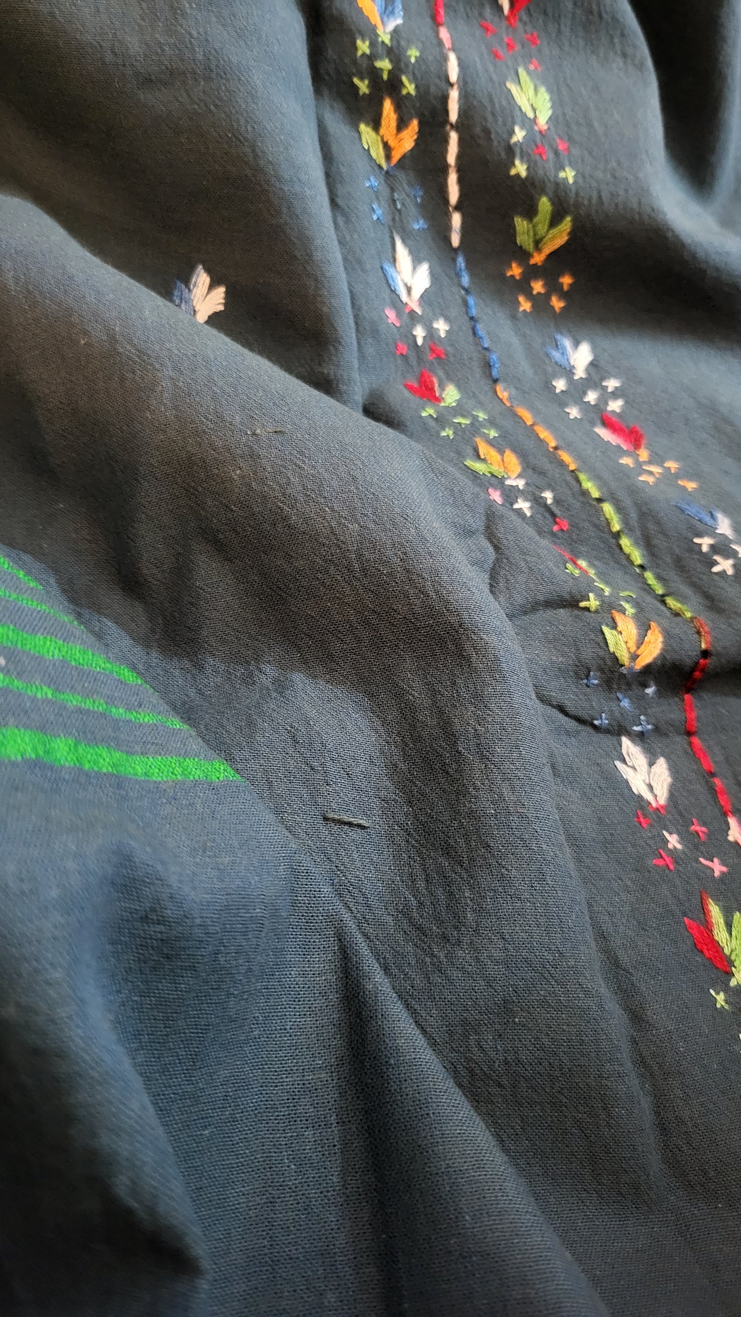 khaddar suit : Hand embroidered