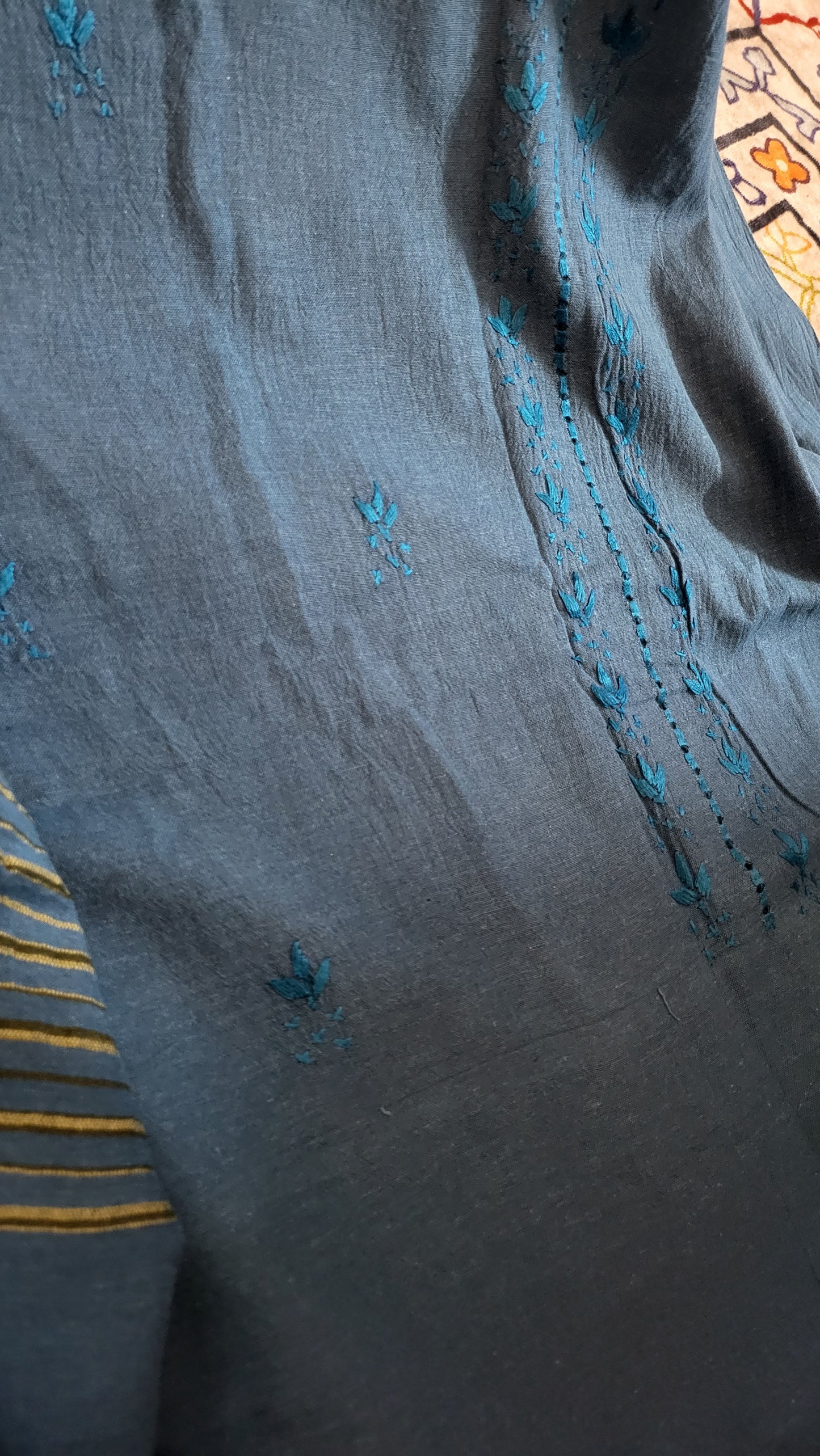 Khaddar suit : Hand embroidered