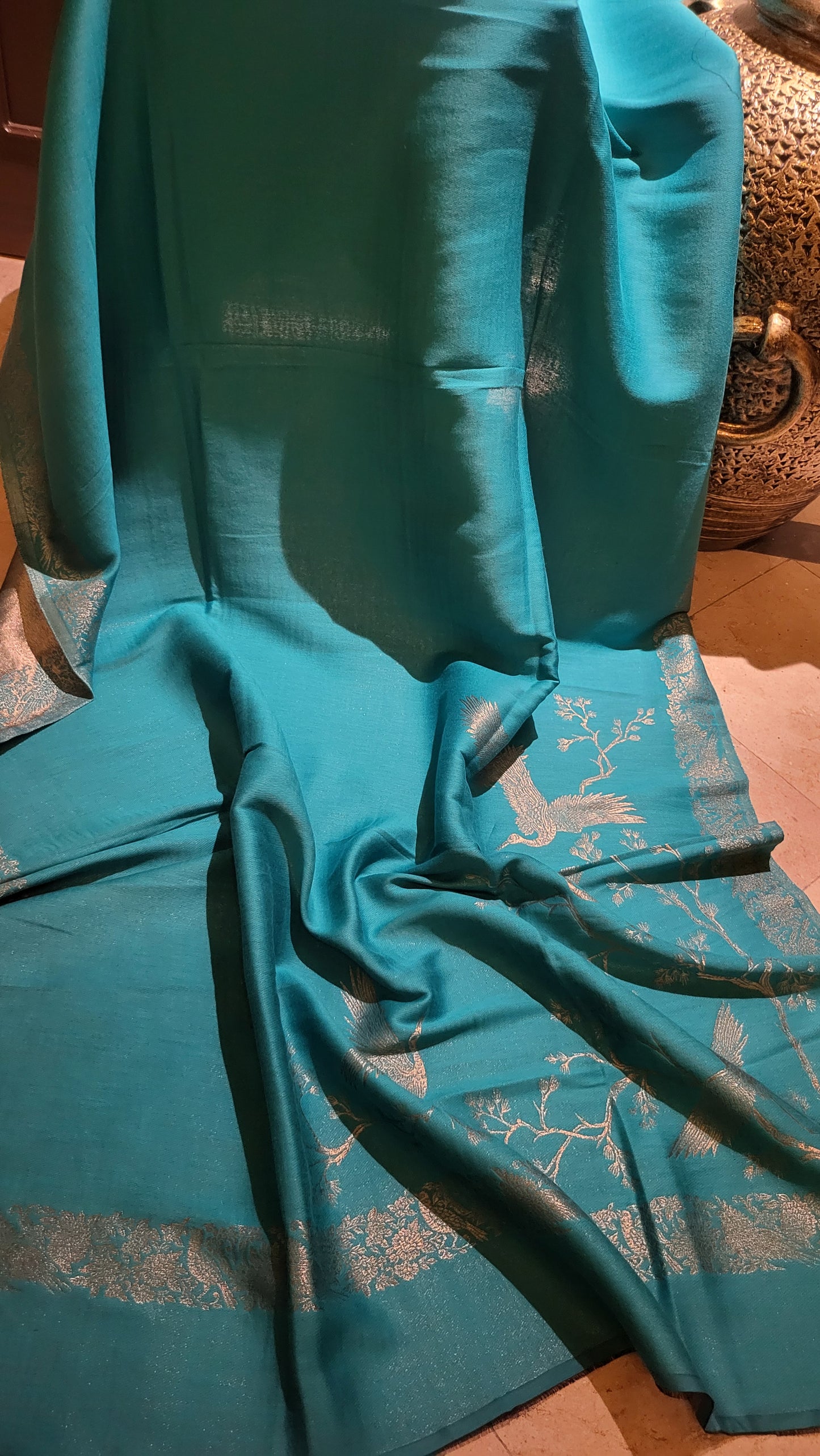 Moonlight kaani : Reversible shawl