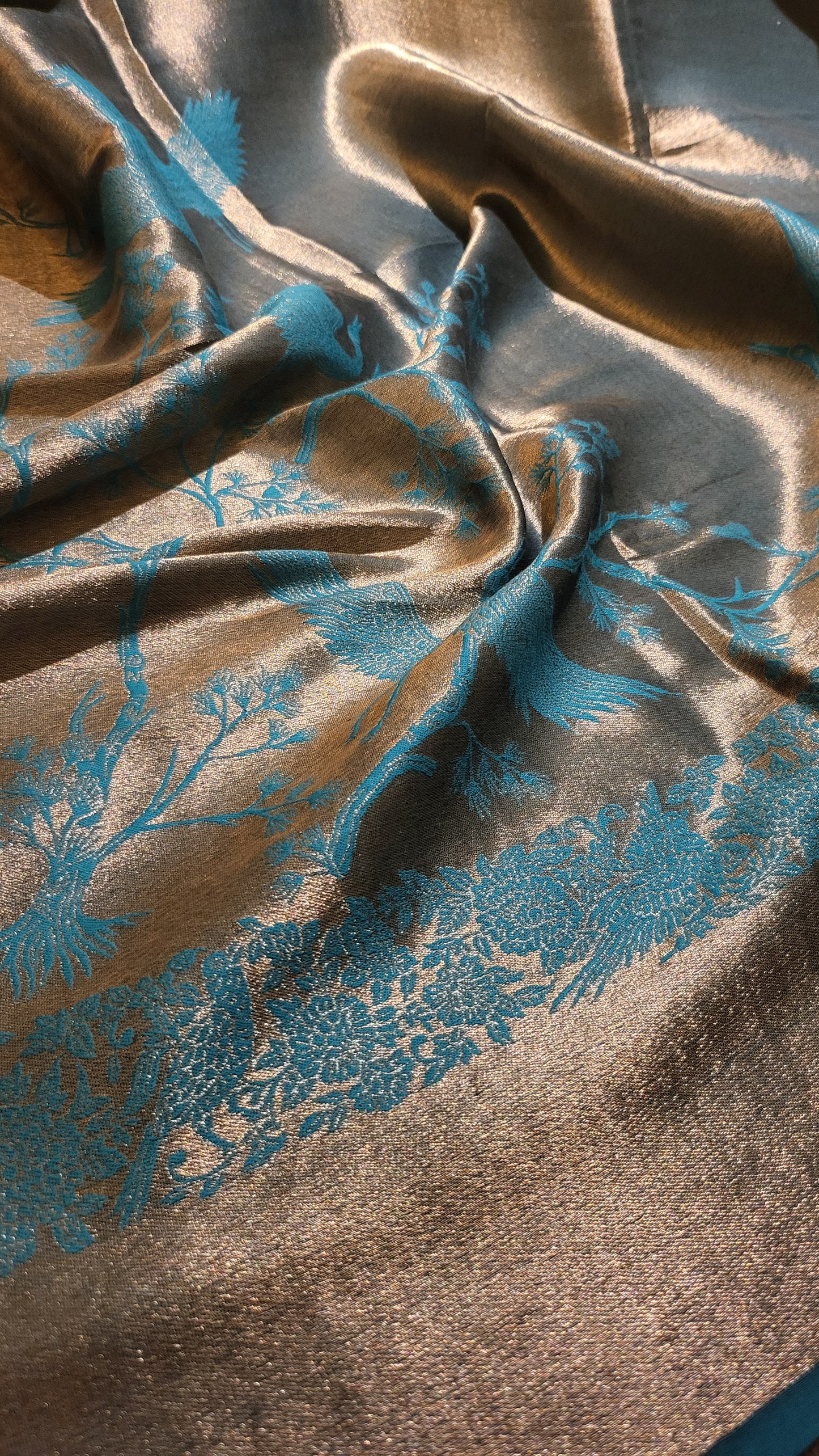 Moonlight kaani : Reversible shawl