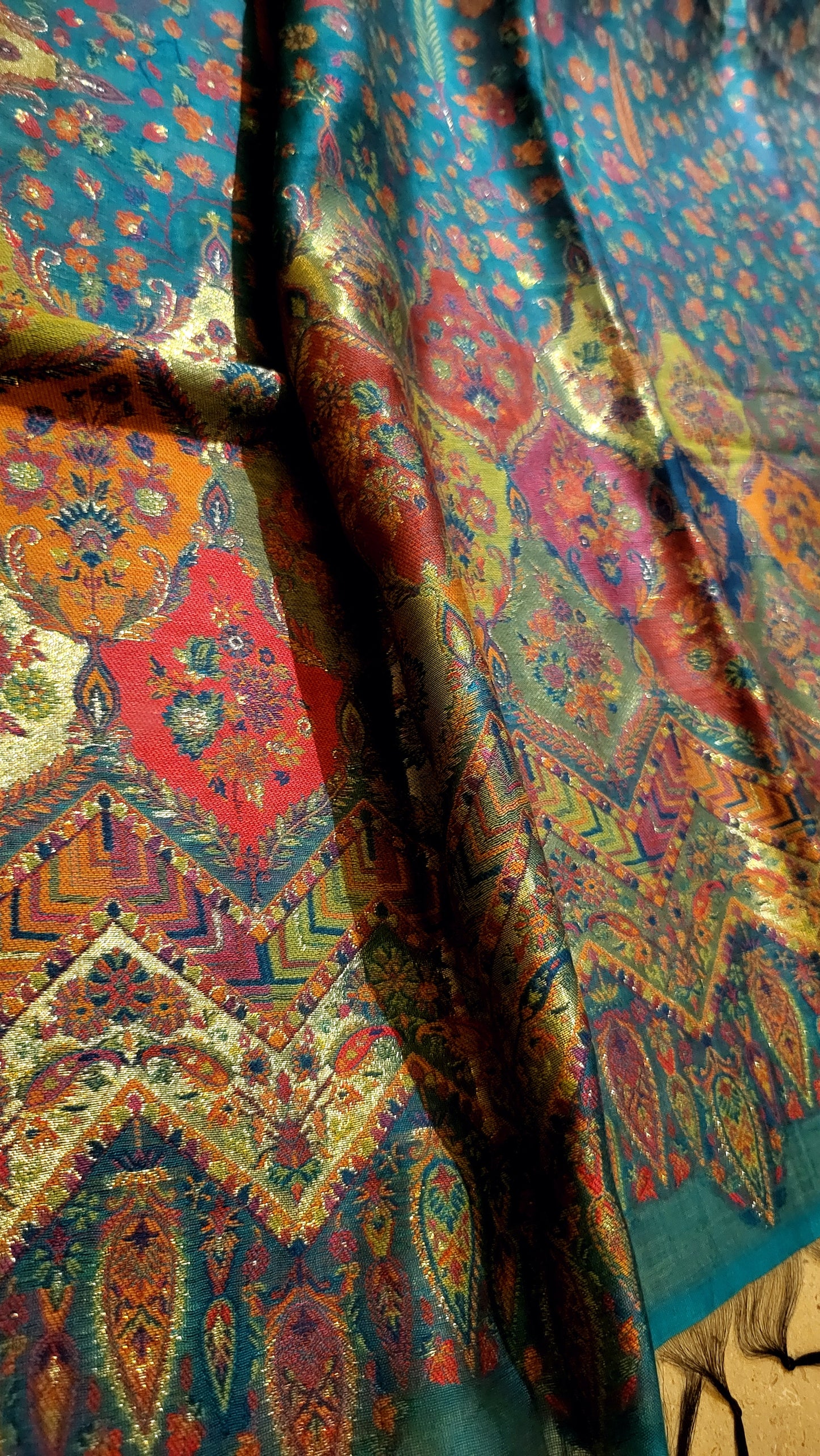 Silk kaani : shawl