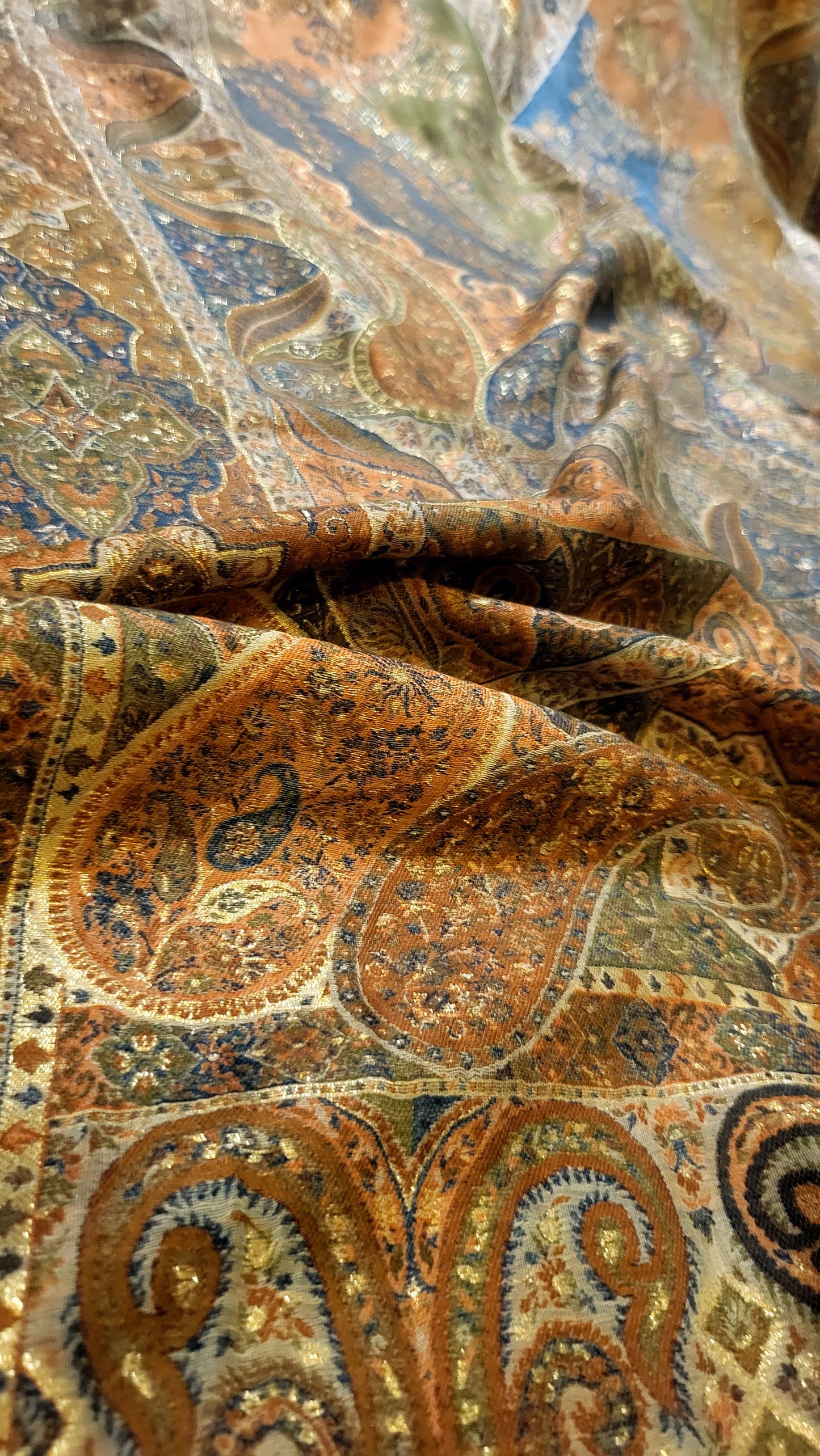 Silk kaani : shawl
