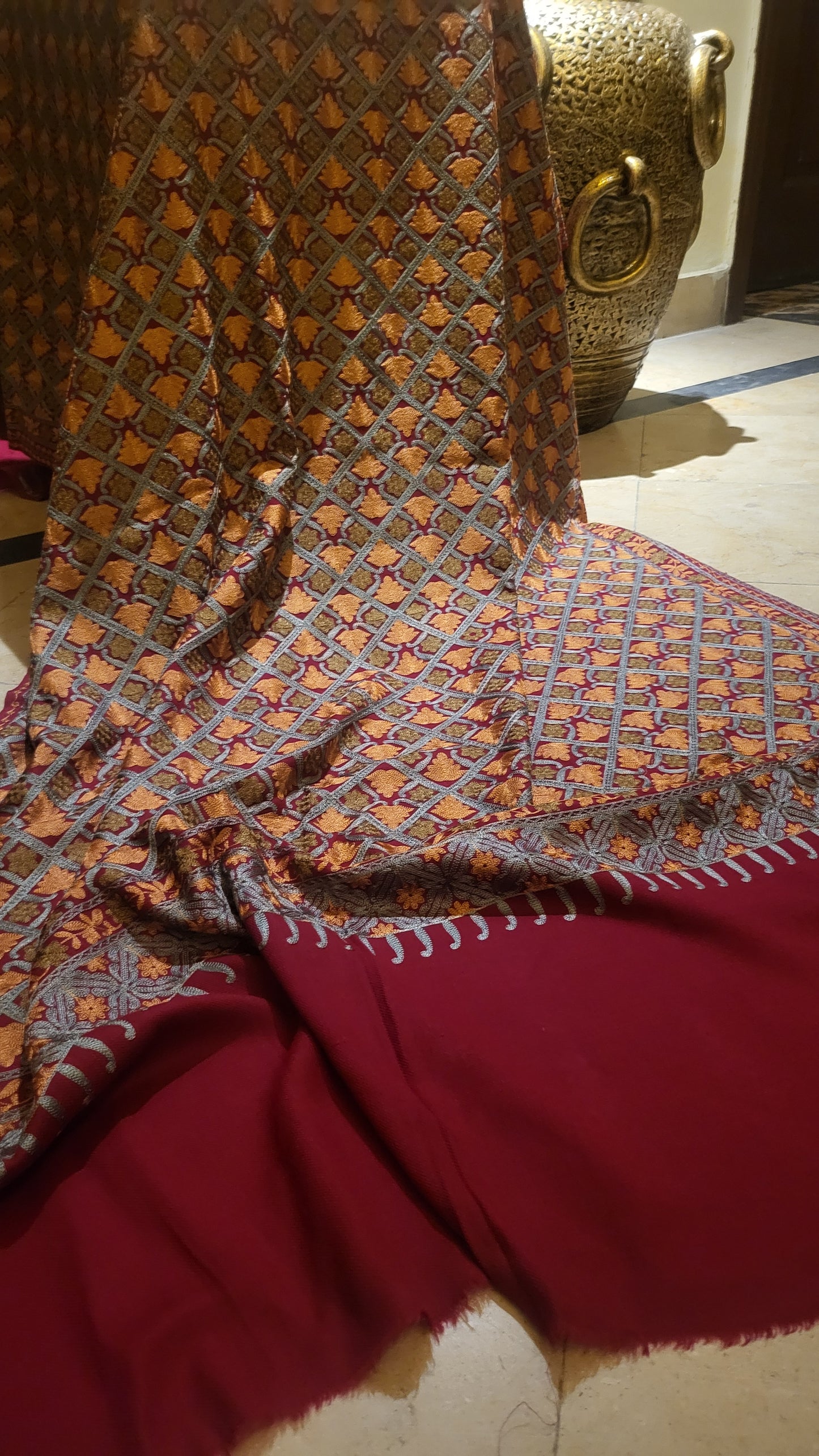 Embroidered shawl: Pashmina