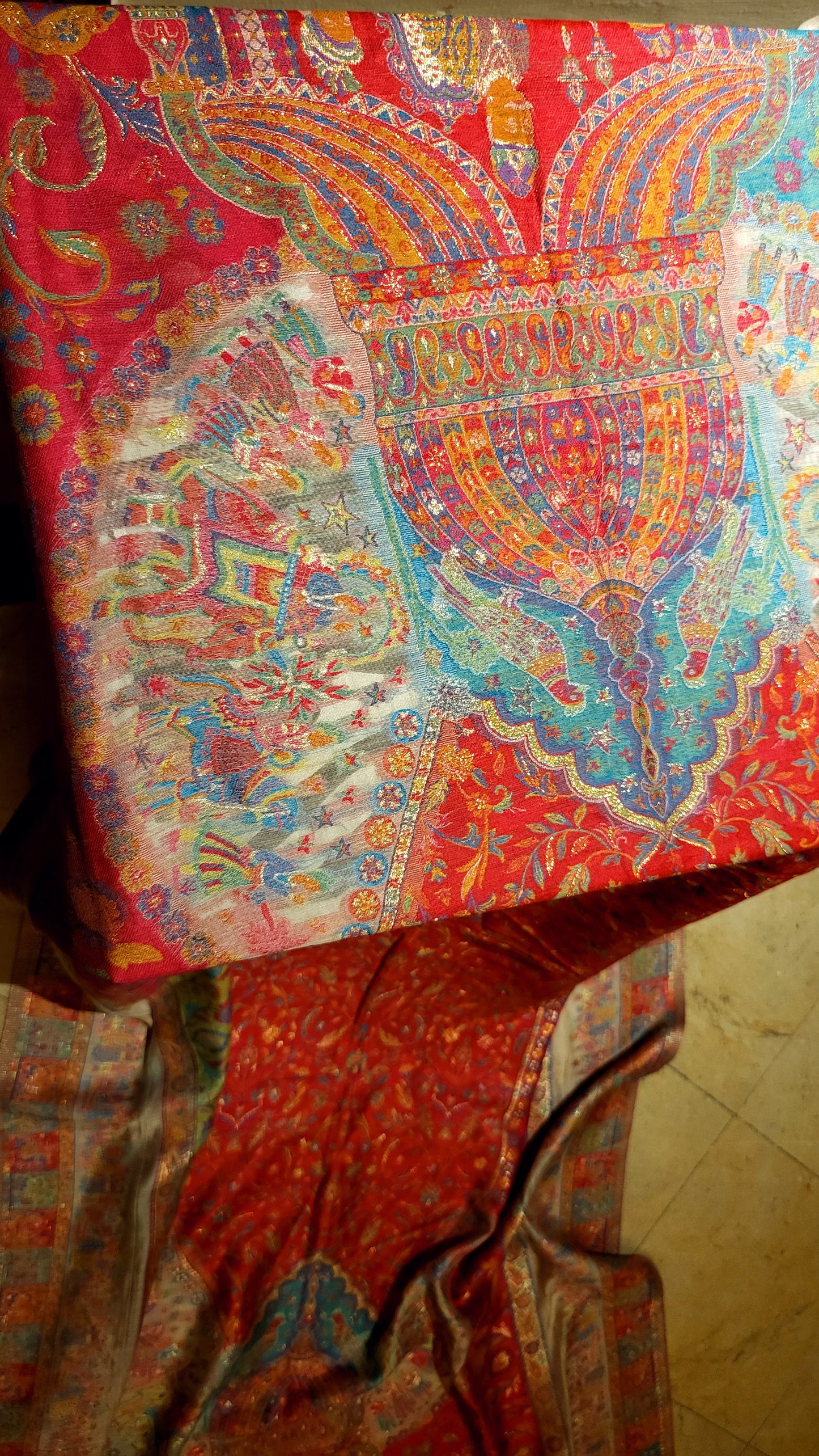 Silk kaani shawl : Mughal theme