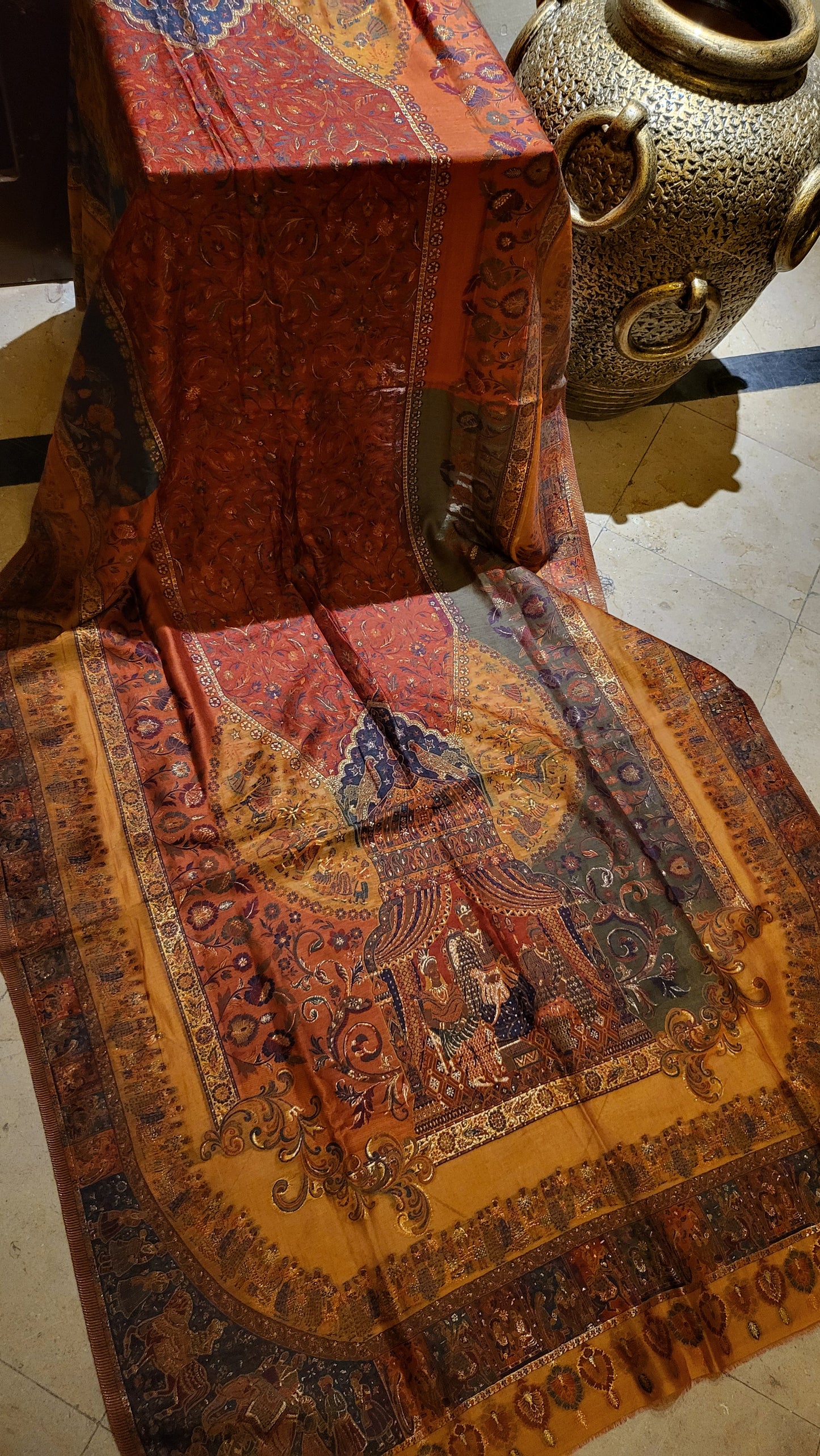 Mustard : shikargah silk kanni