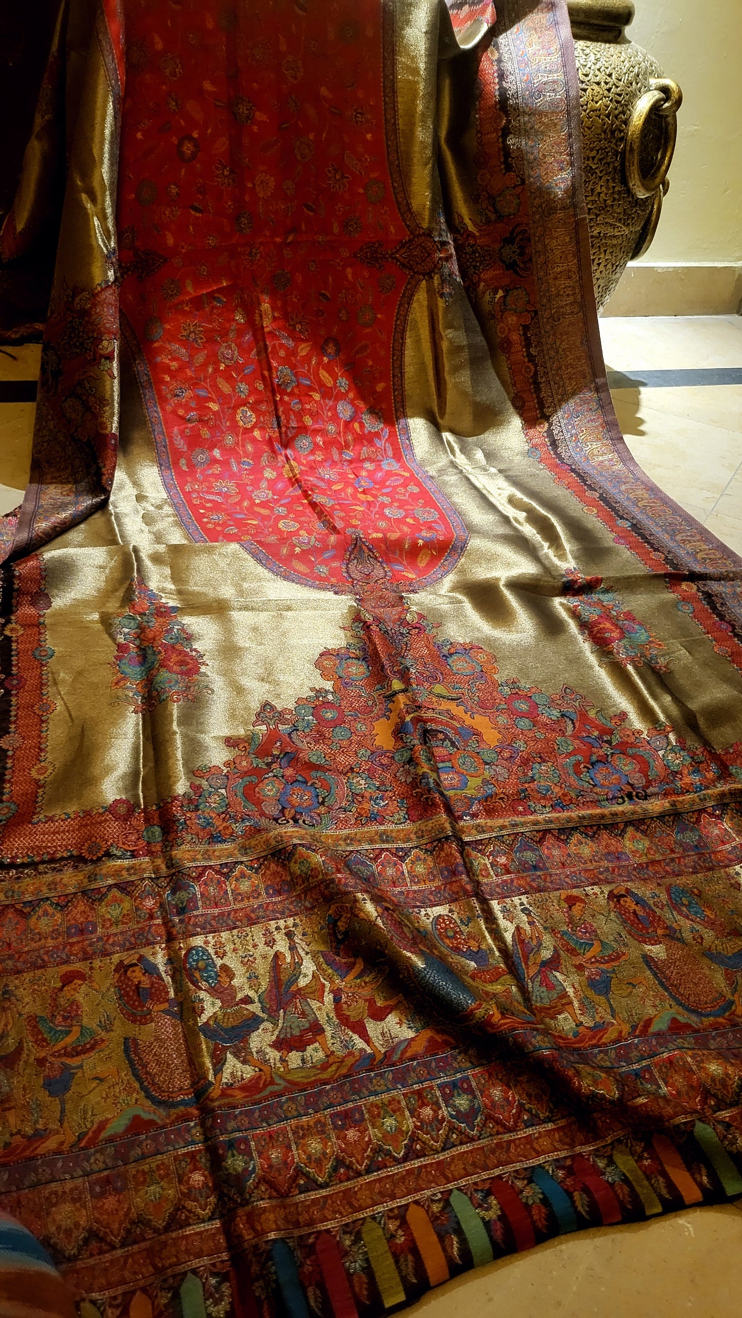 Red floral : Moonlight kaani shawl