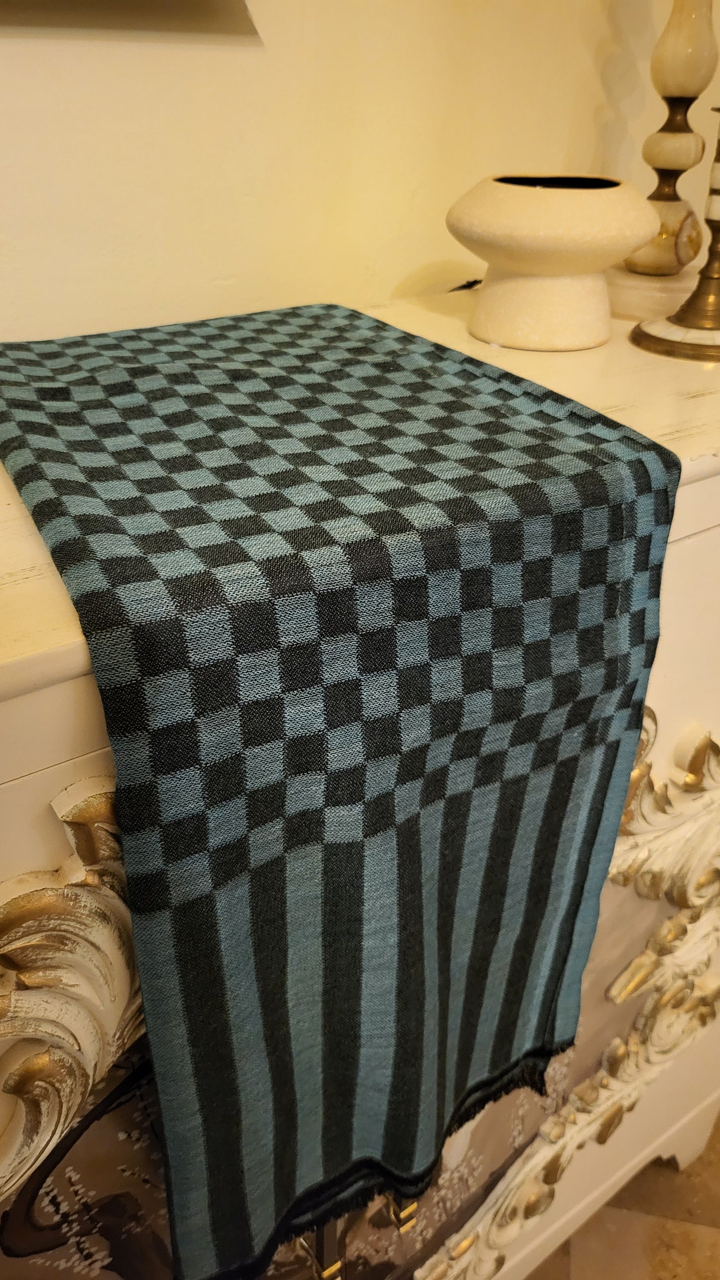 Woolen check : shawl