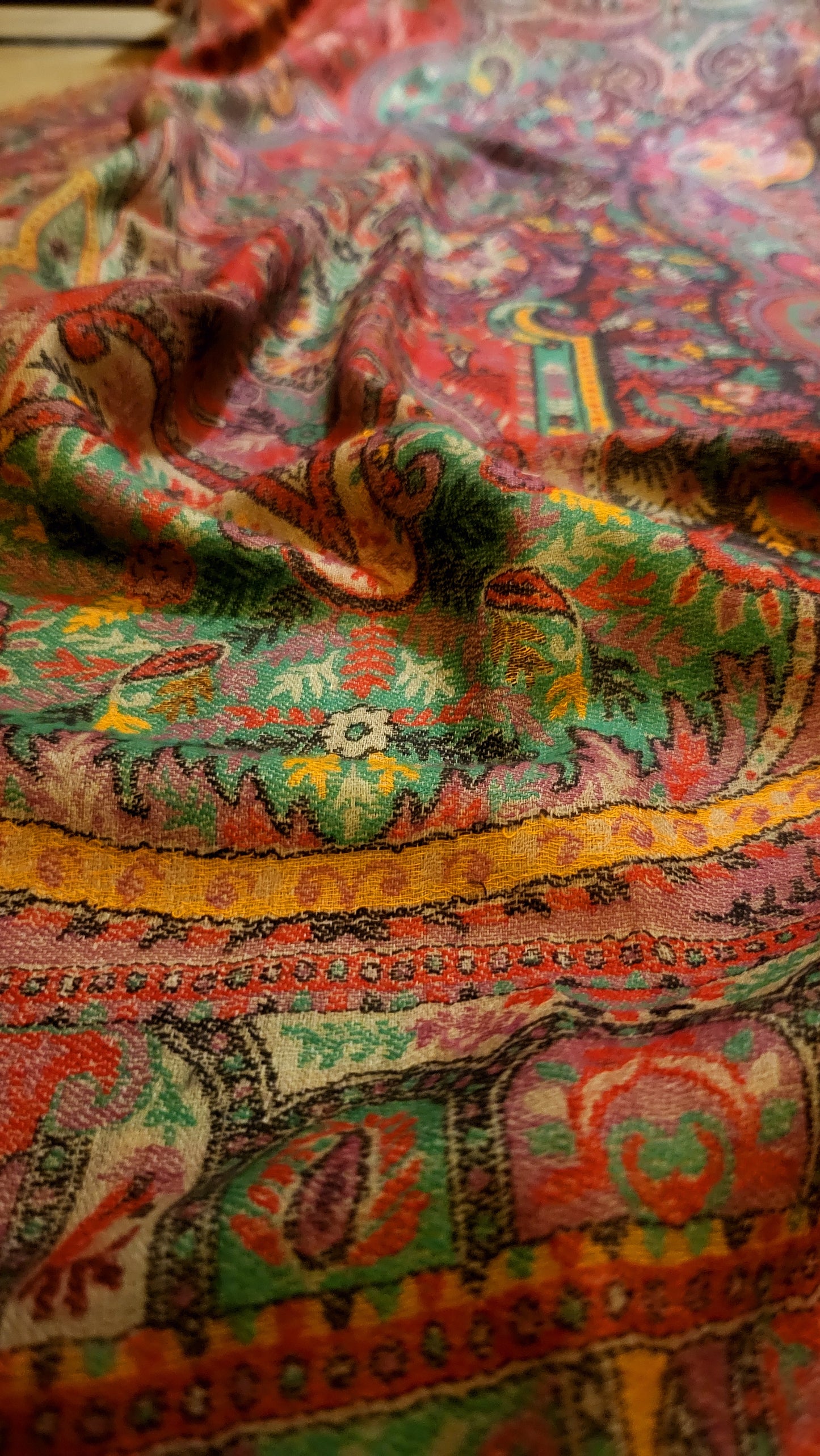 Persian kanni : shawl