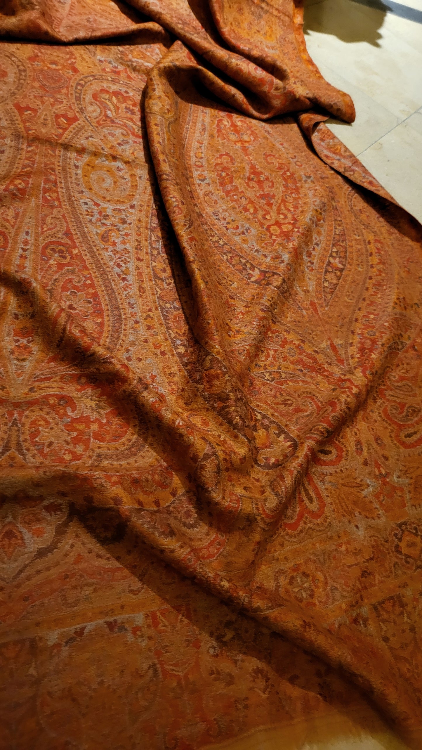 Persian kanni : Reversible shawl