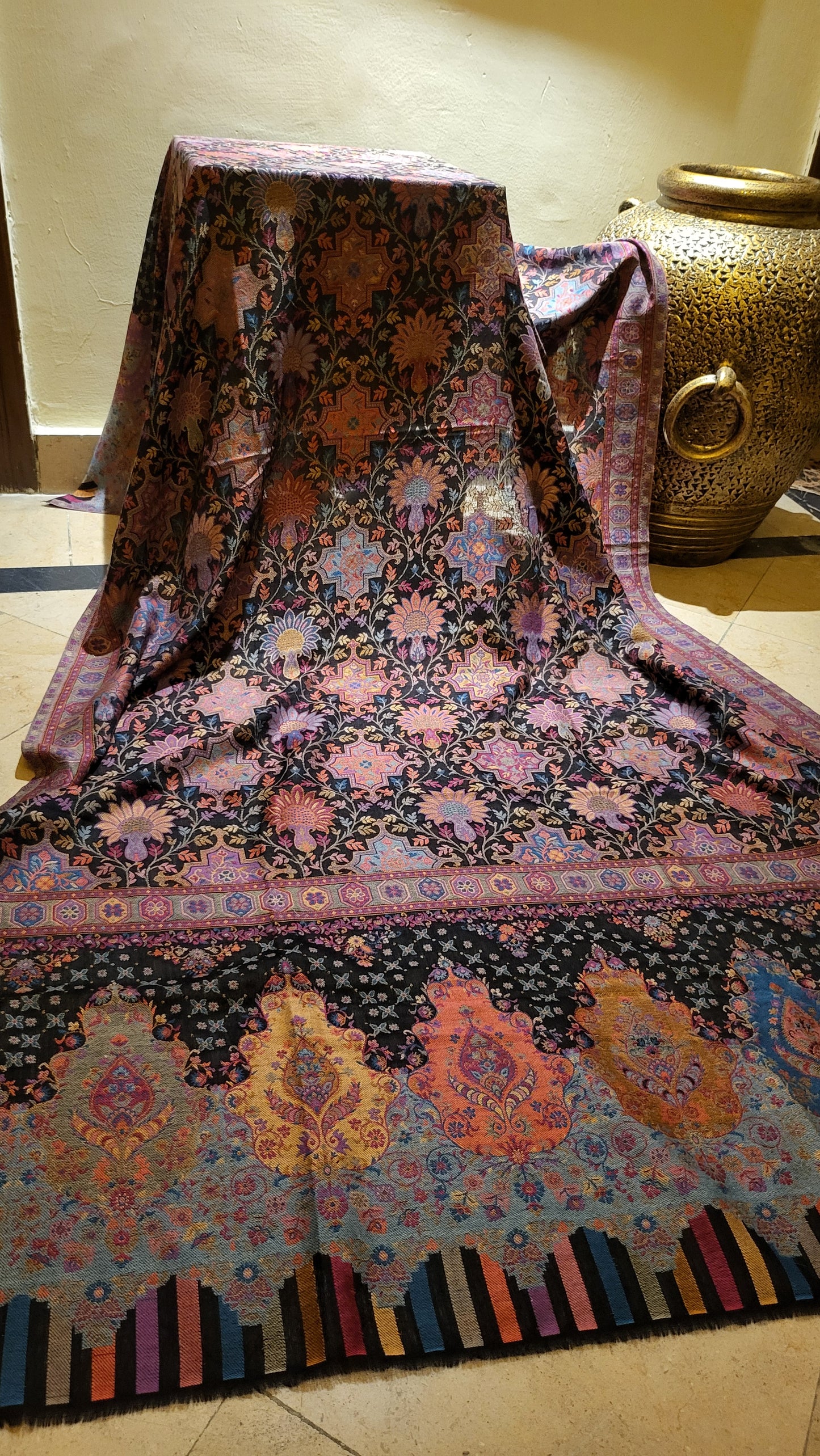 Persian kanni : shawl