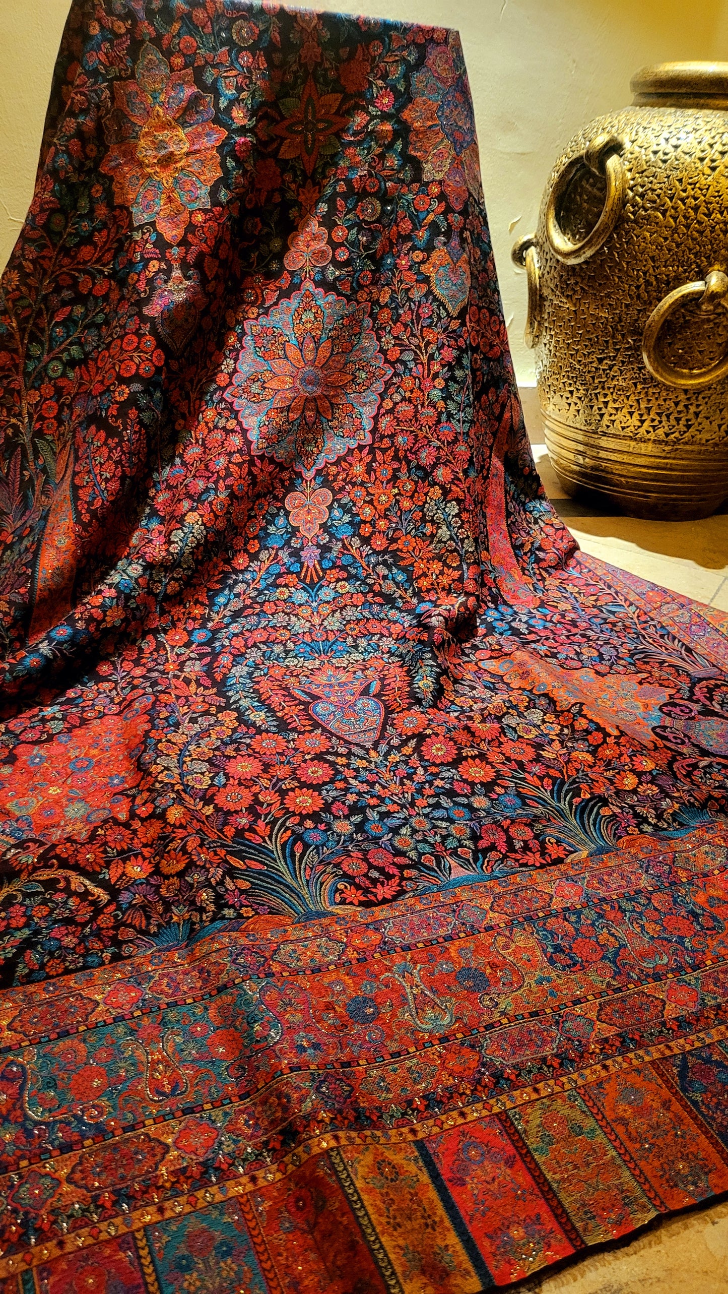 Shahjahan kanni : pashmina shawl