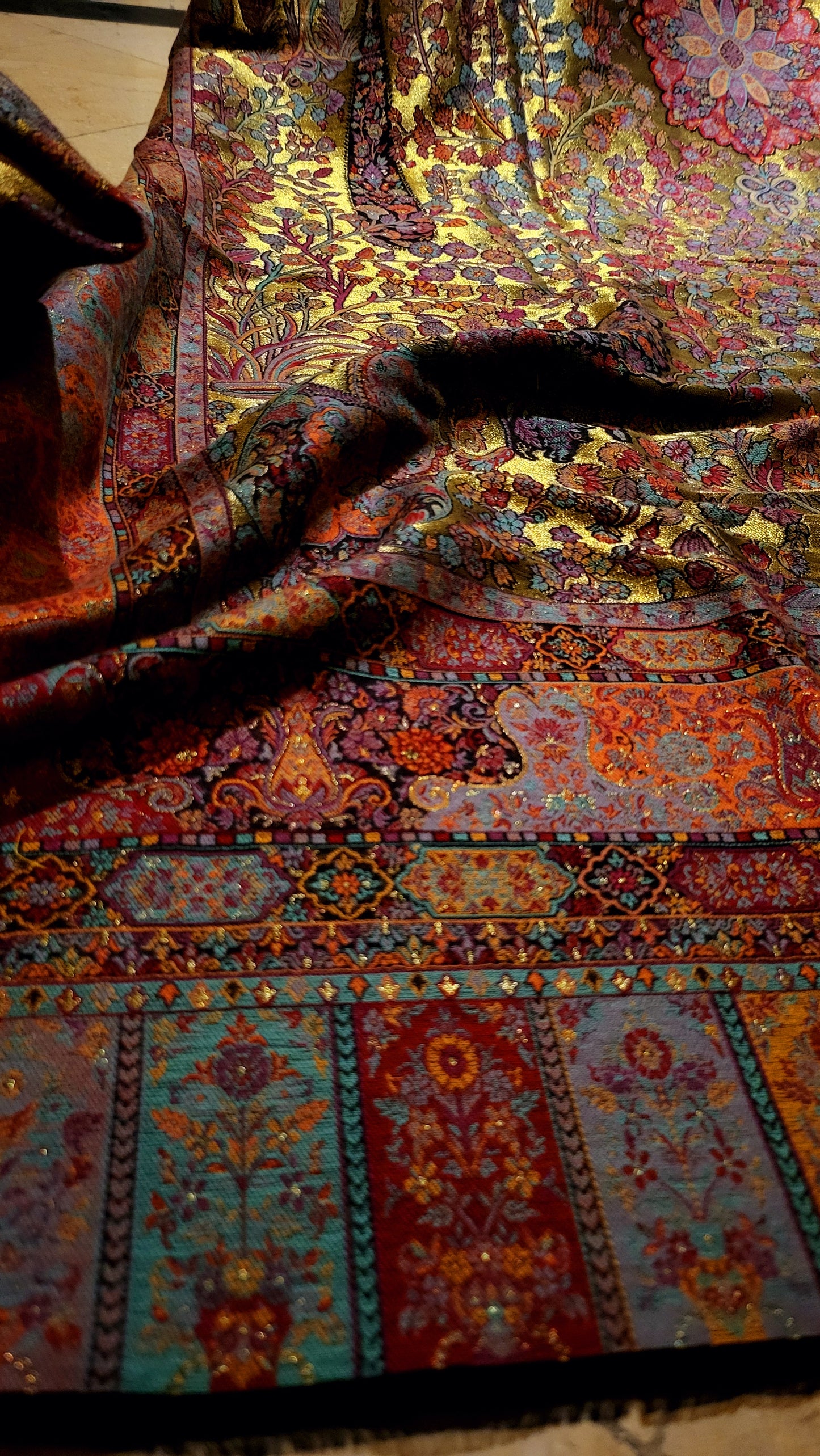 Royal darbar : Triple beam kanni shawl