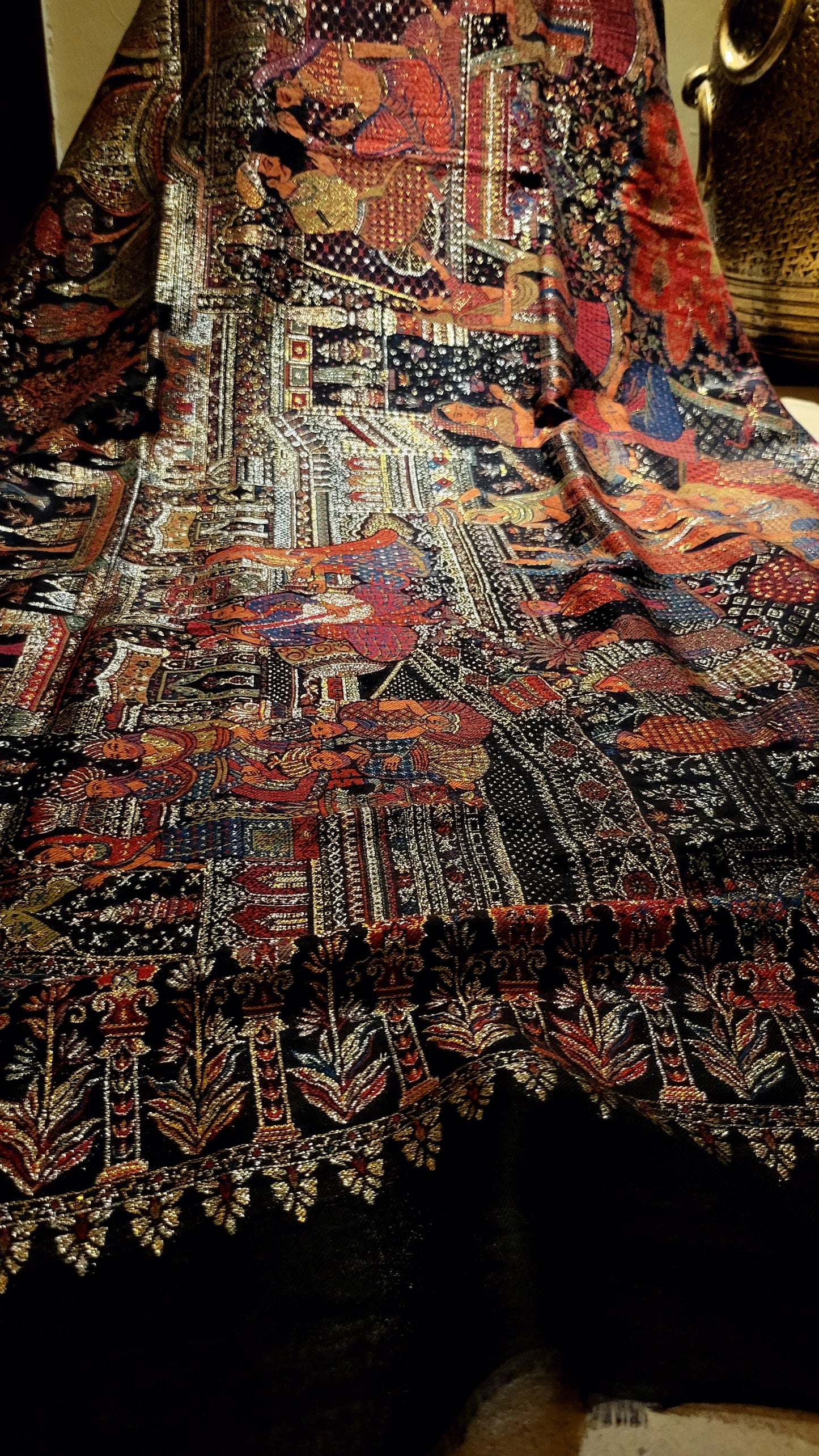 Darbari zarii kanni : shawl