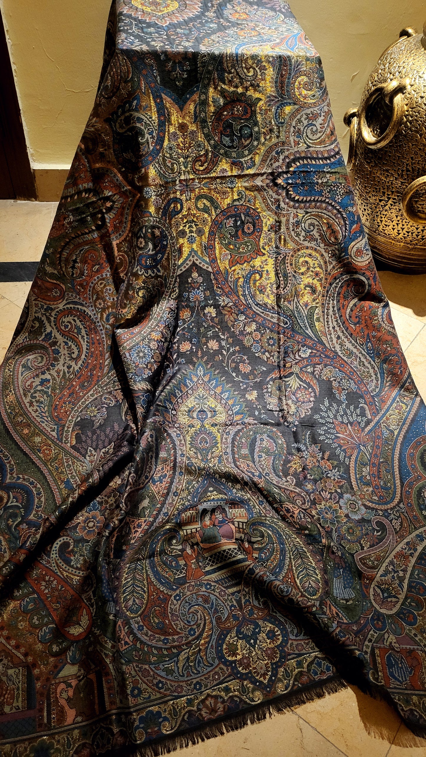 Royal mughal kanni : shawl