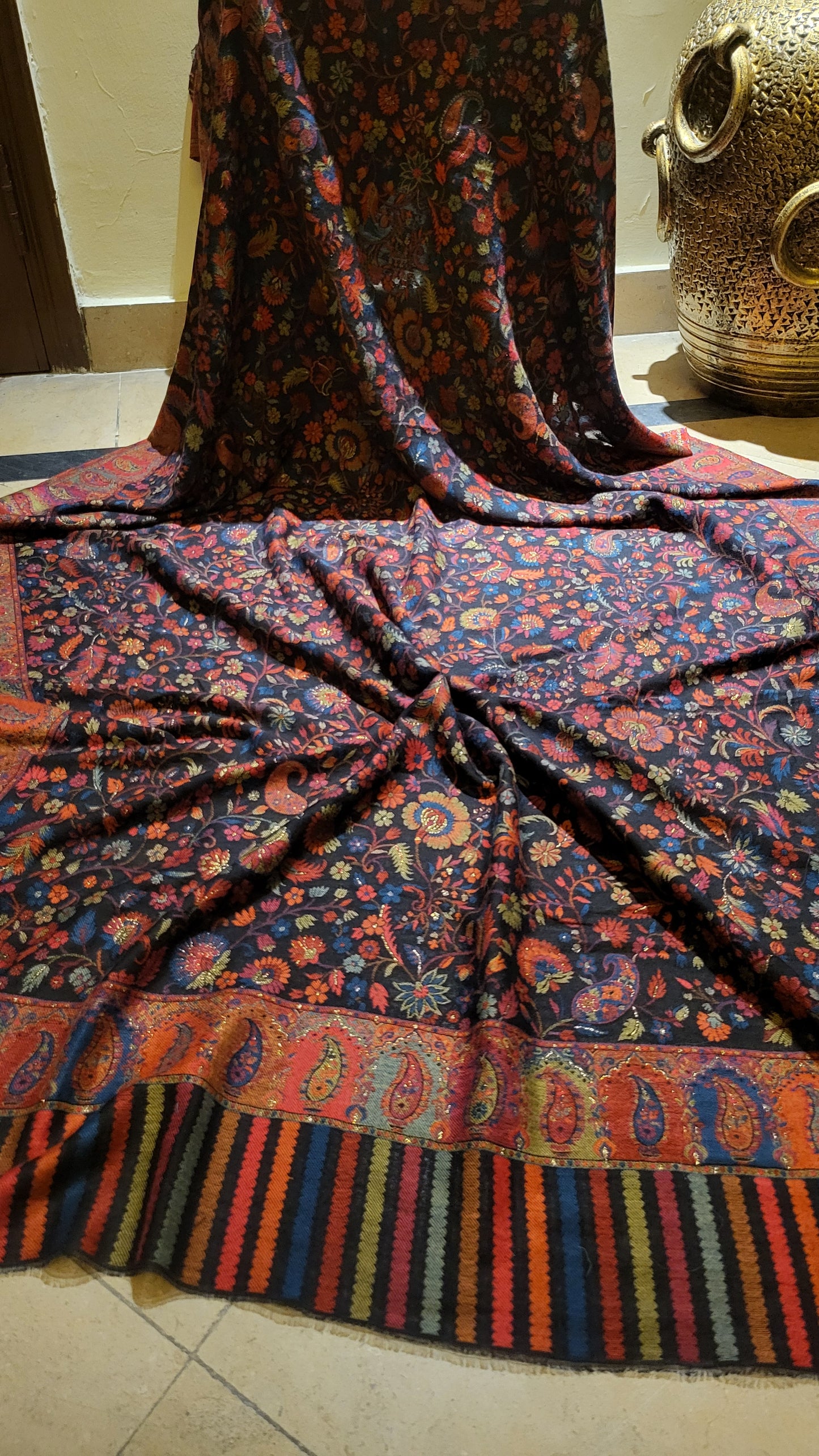Unisex kanni : shawl