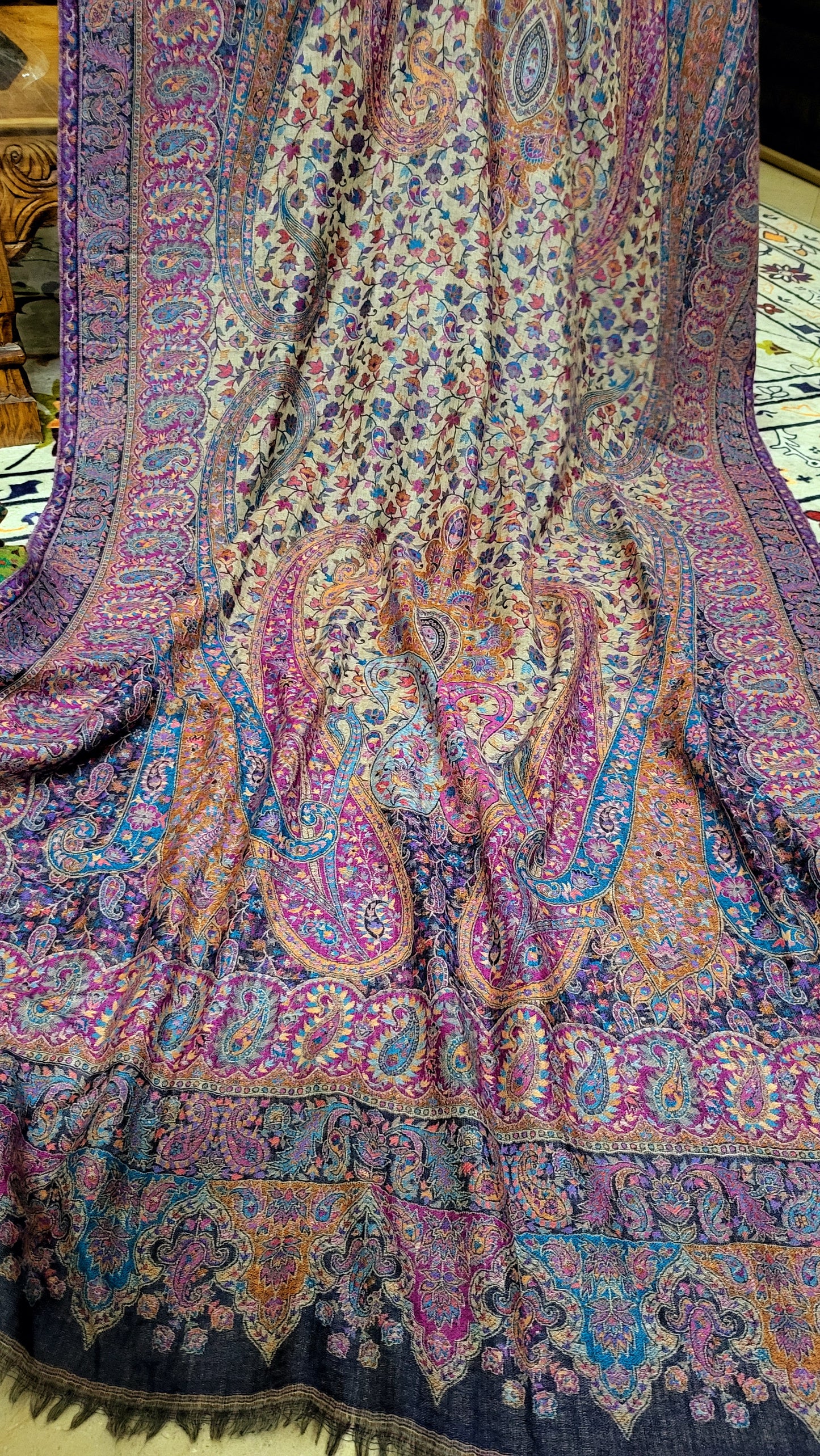 Persian kaani : shawl