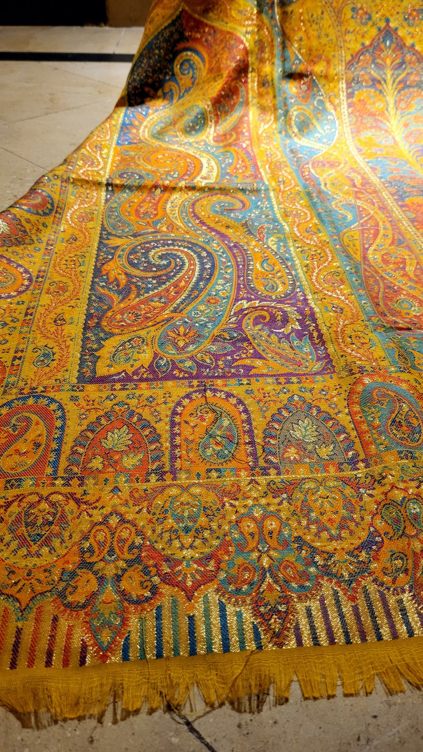 Tabraizi kaani : Moonlight shawl