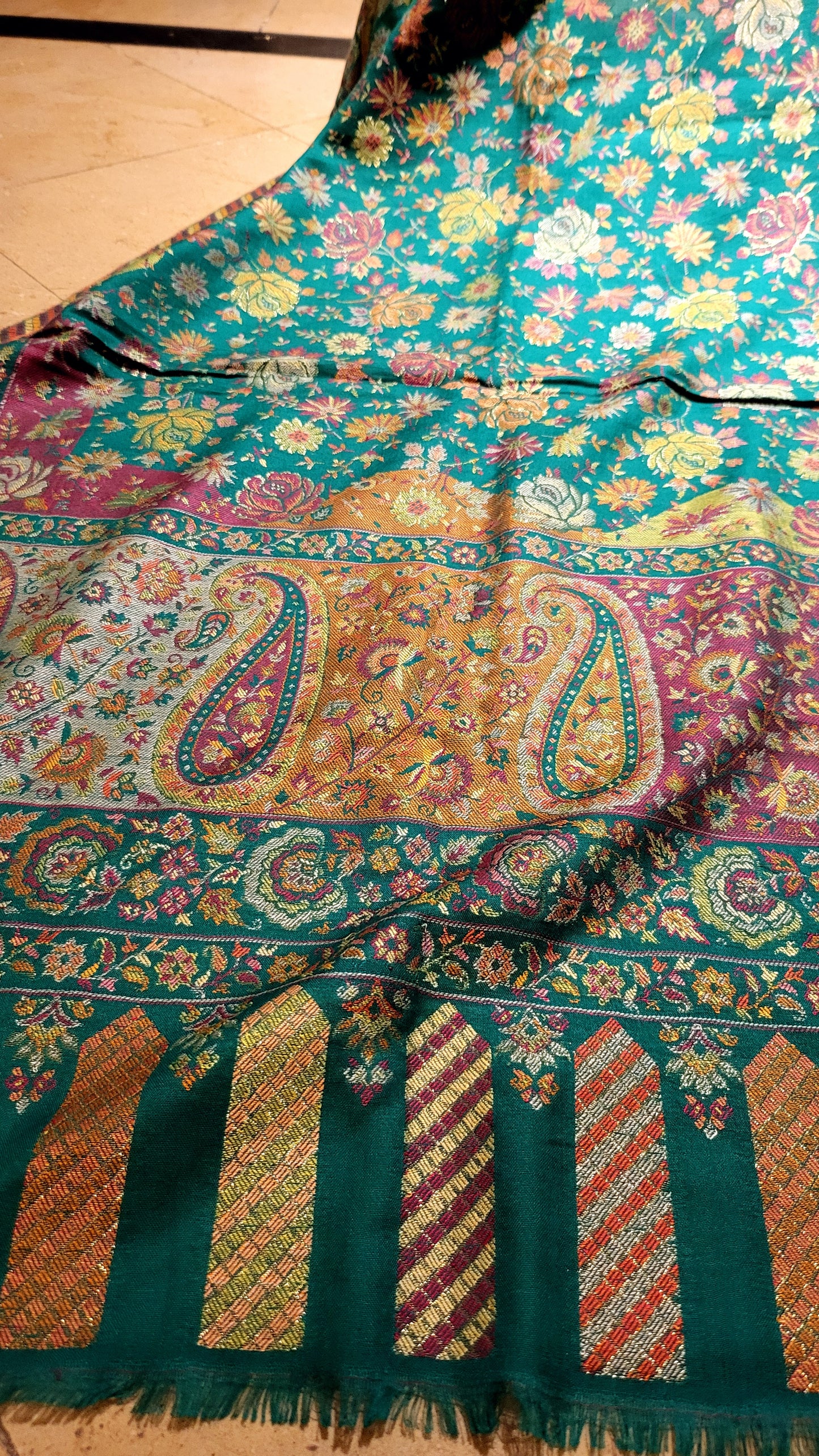 Tabraizi kaani : Moonlight shawl