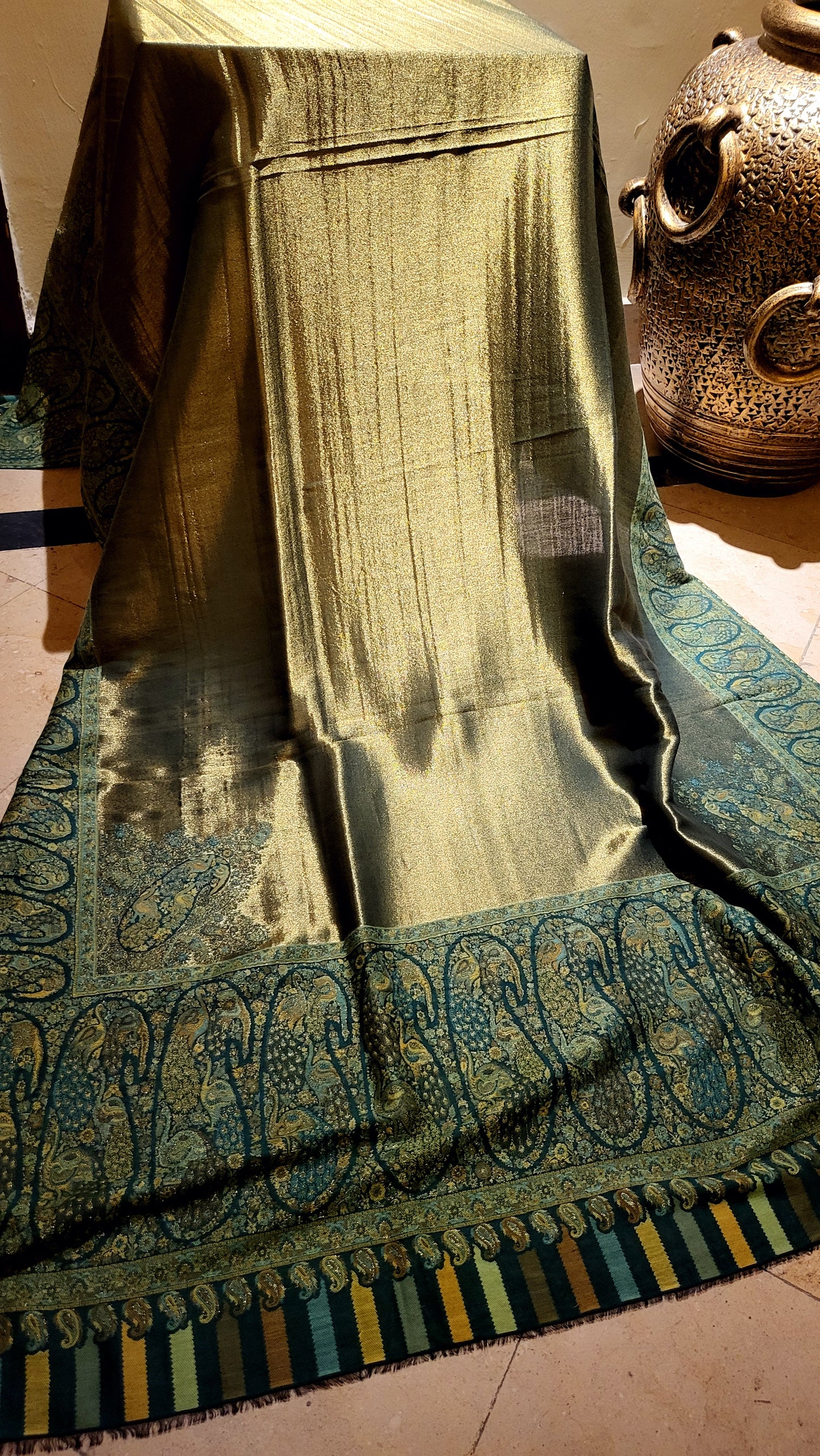 Gandhara Moonlight : kaani shawl