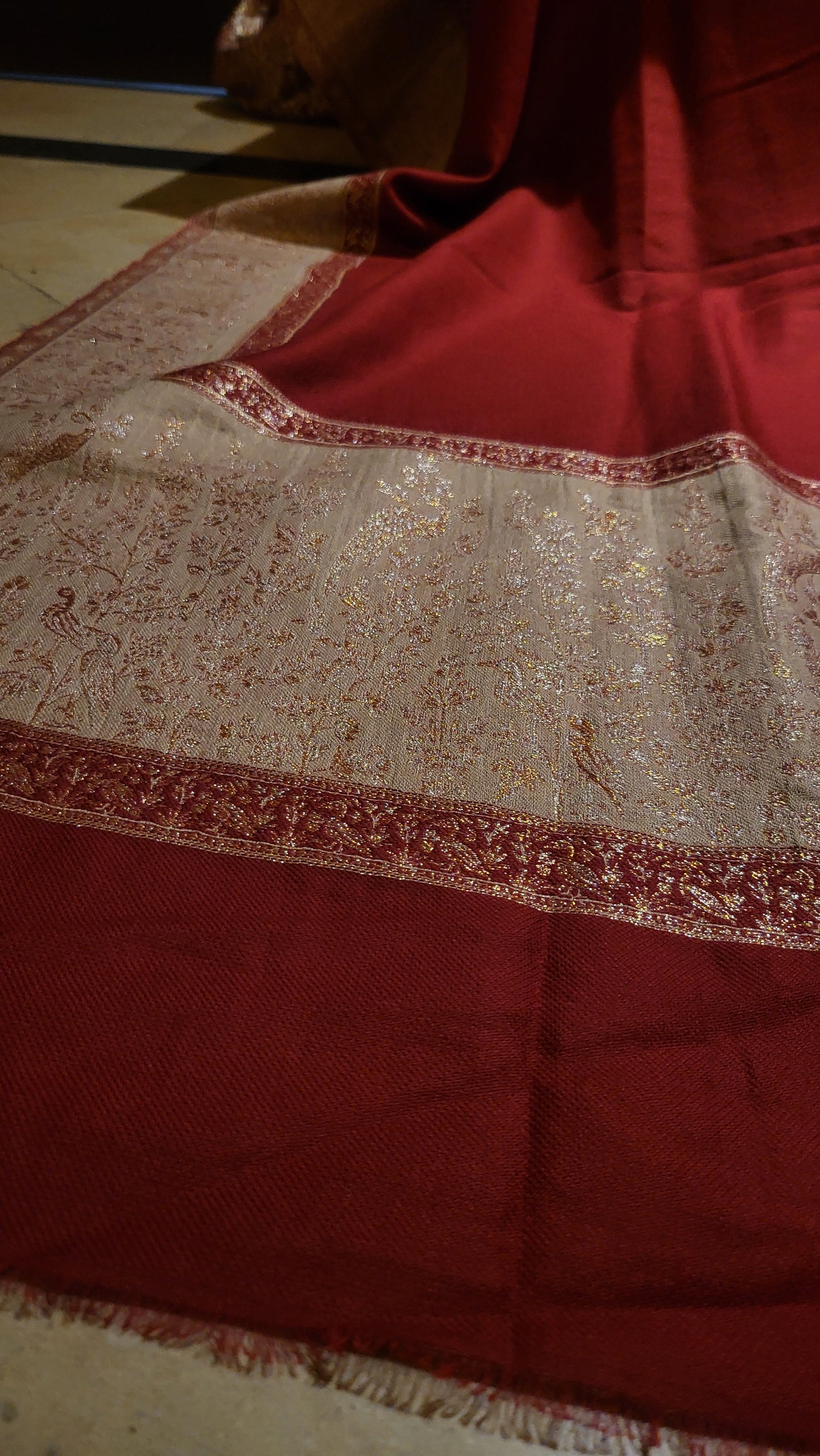 Zari border : kaani shawl