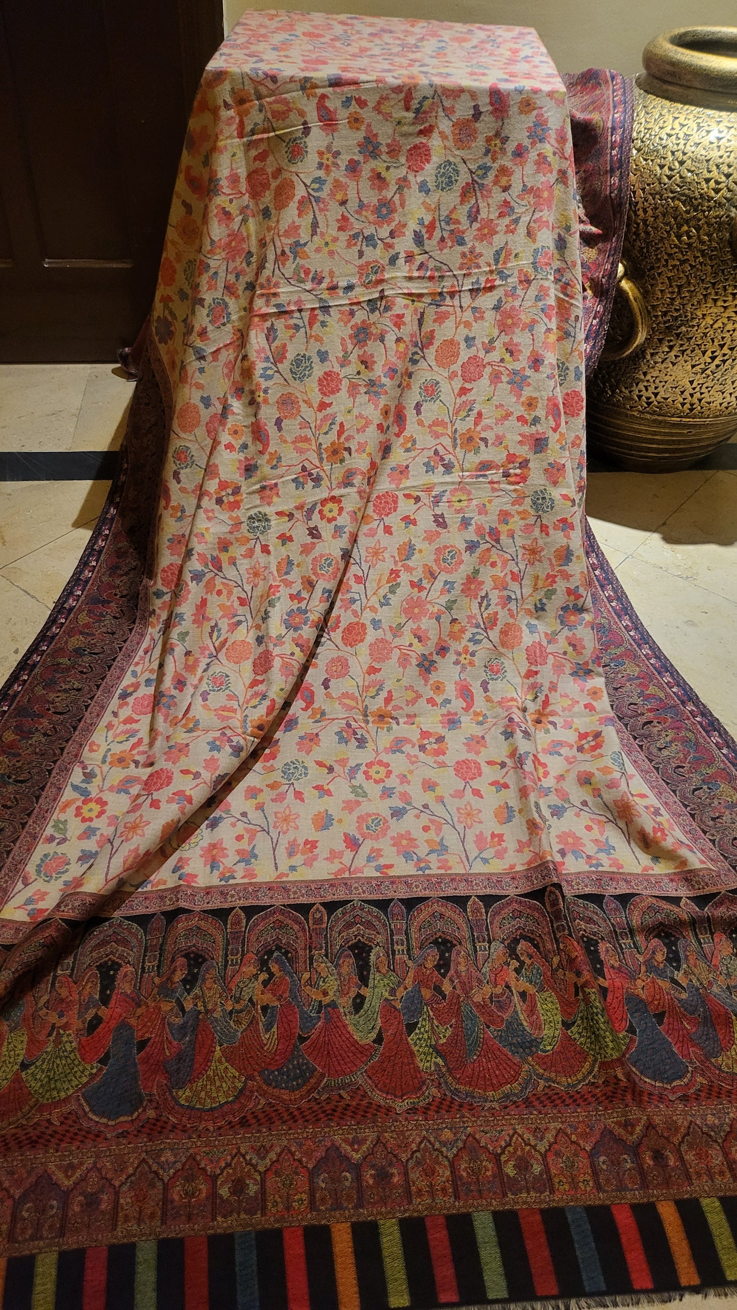 Shermin kaani : shawl