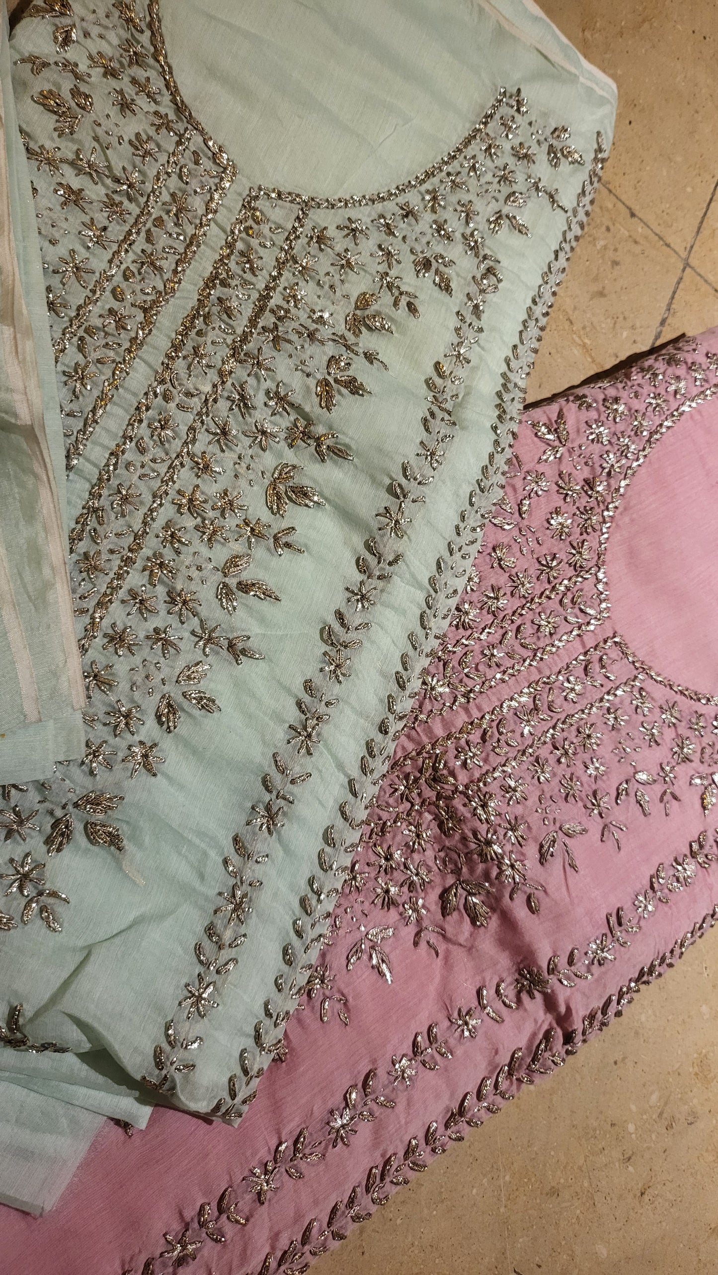 Gota suit : paper lawn