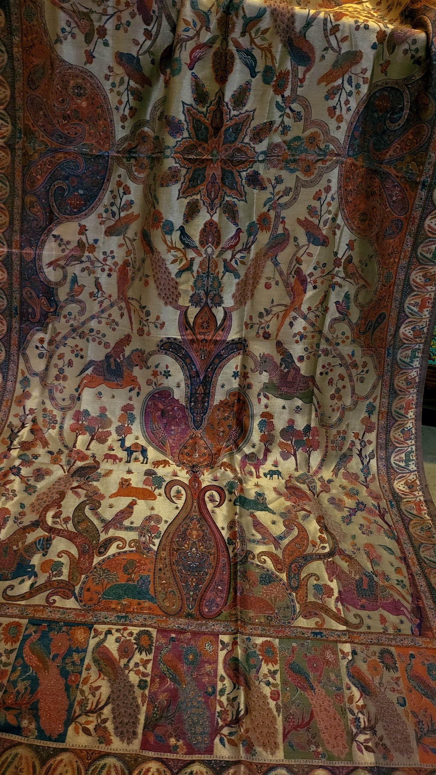 Laila's silk kaani : Dupata