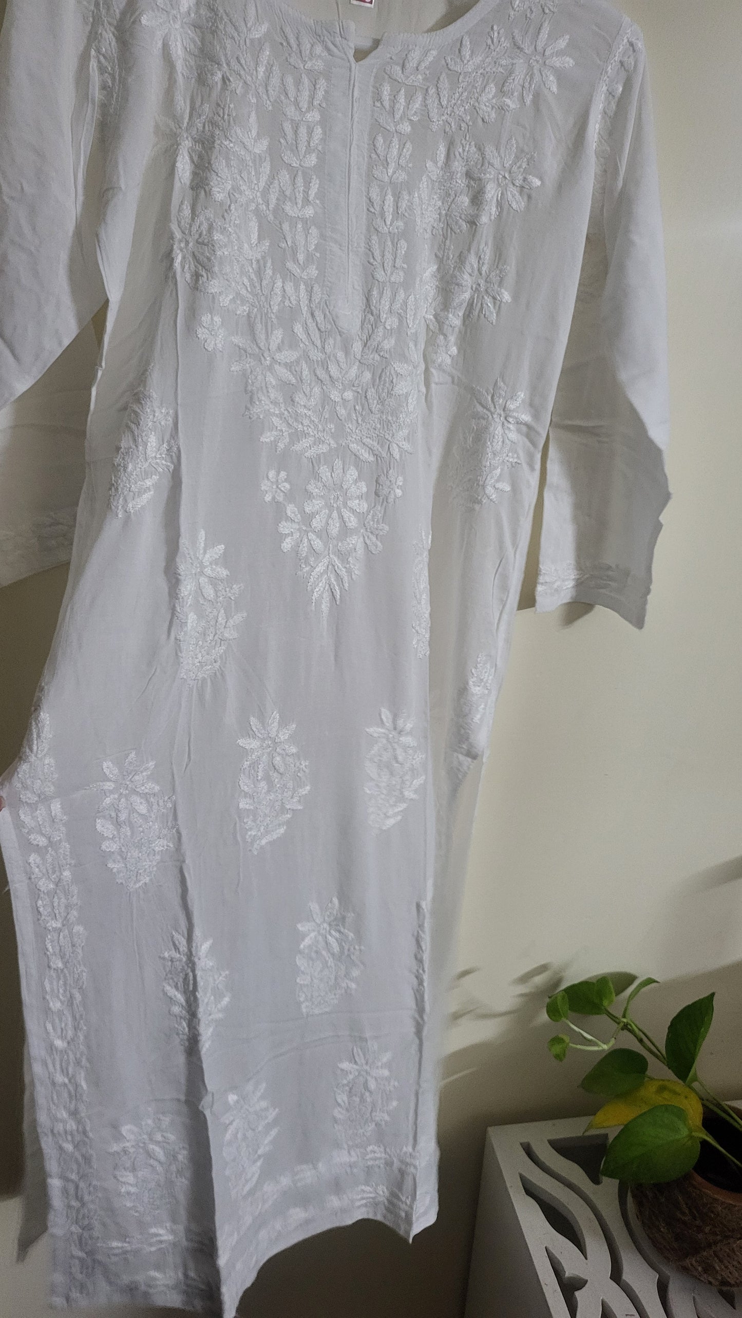 Chikankari shirt : Arabic lawn