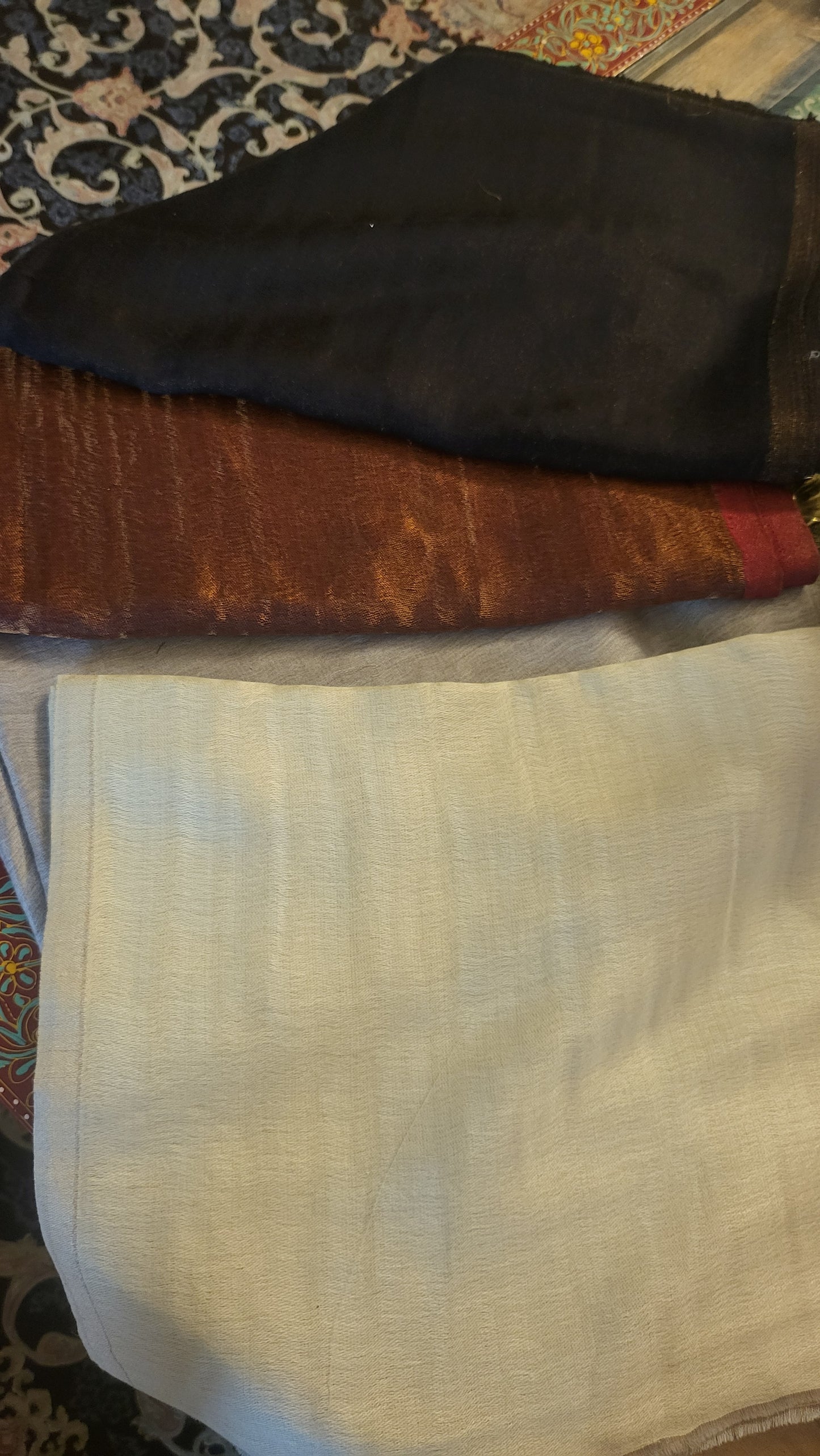 Moonlight kaani : Reversible pashmina shawl