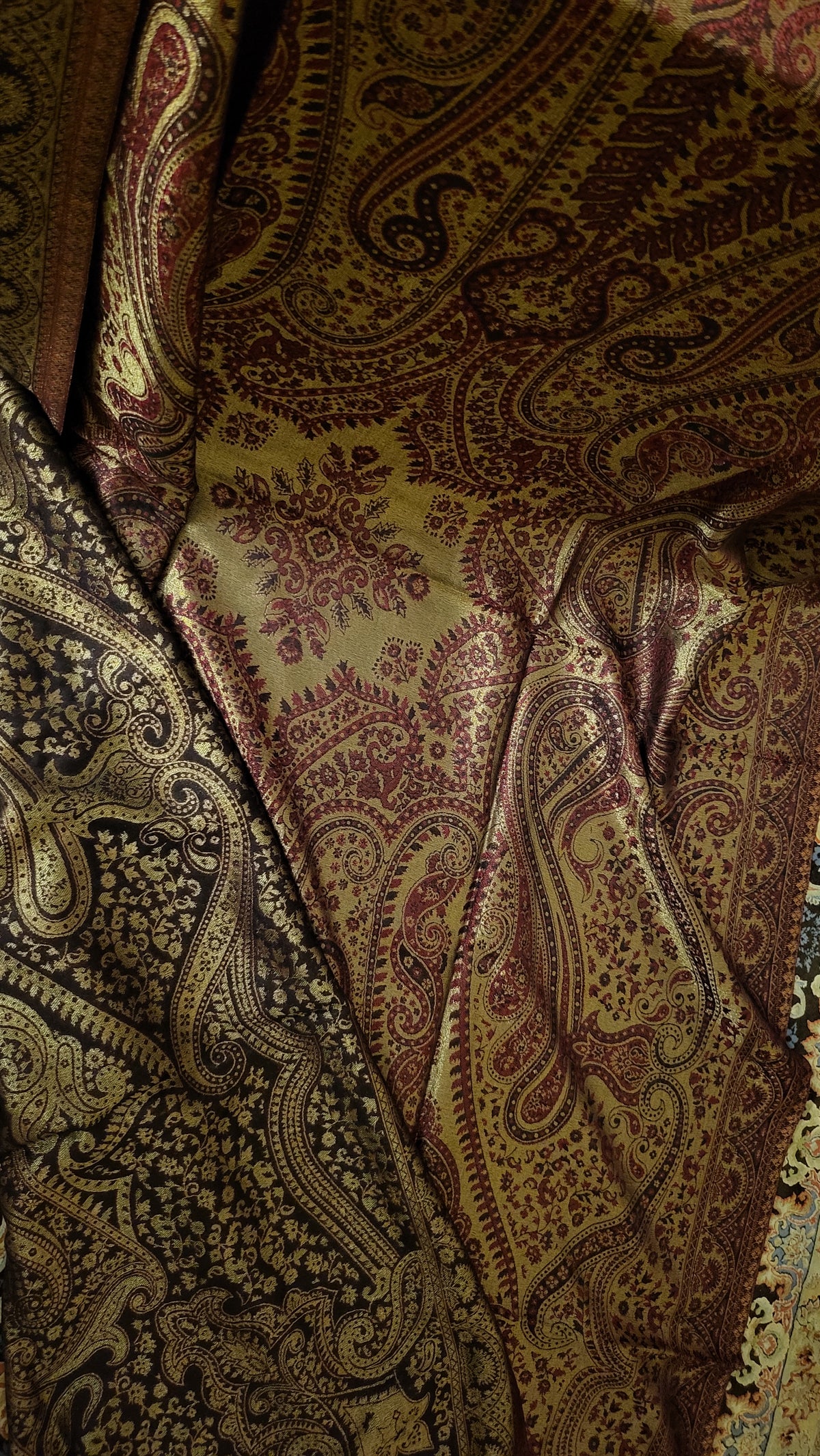 Gandhara moonlight : Reversible shawl