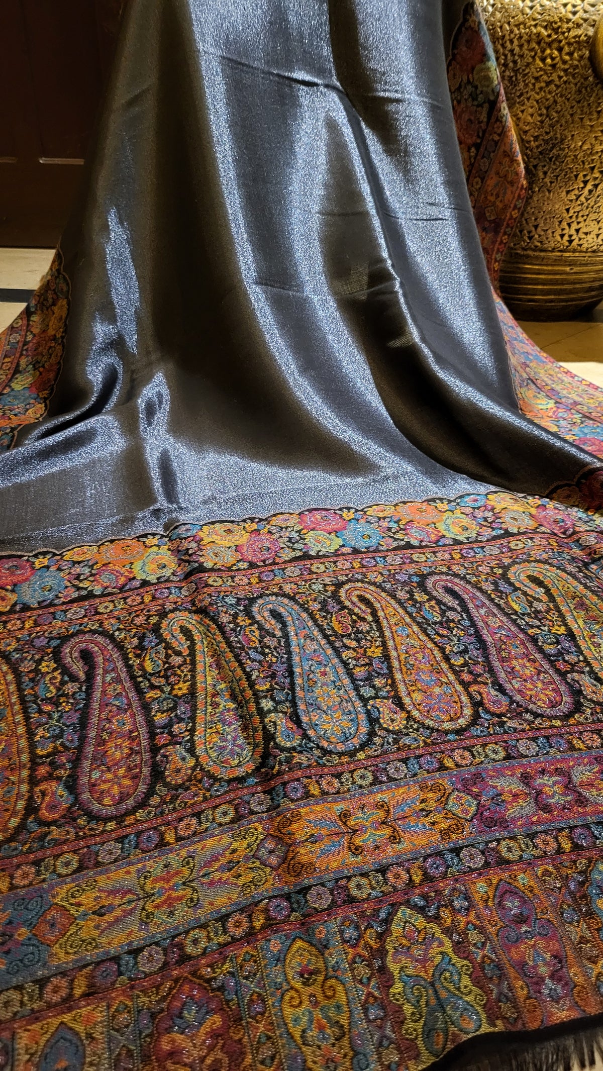 Reversible kaani : shawl