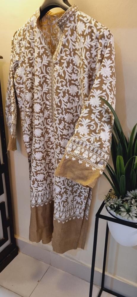 Kurta stitched: Embroidered