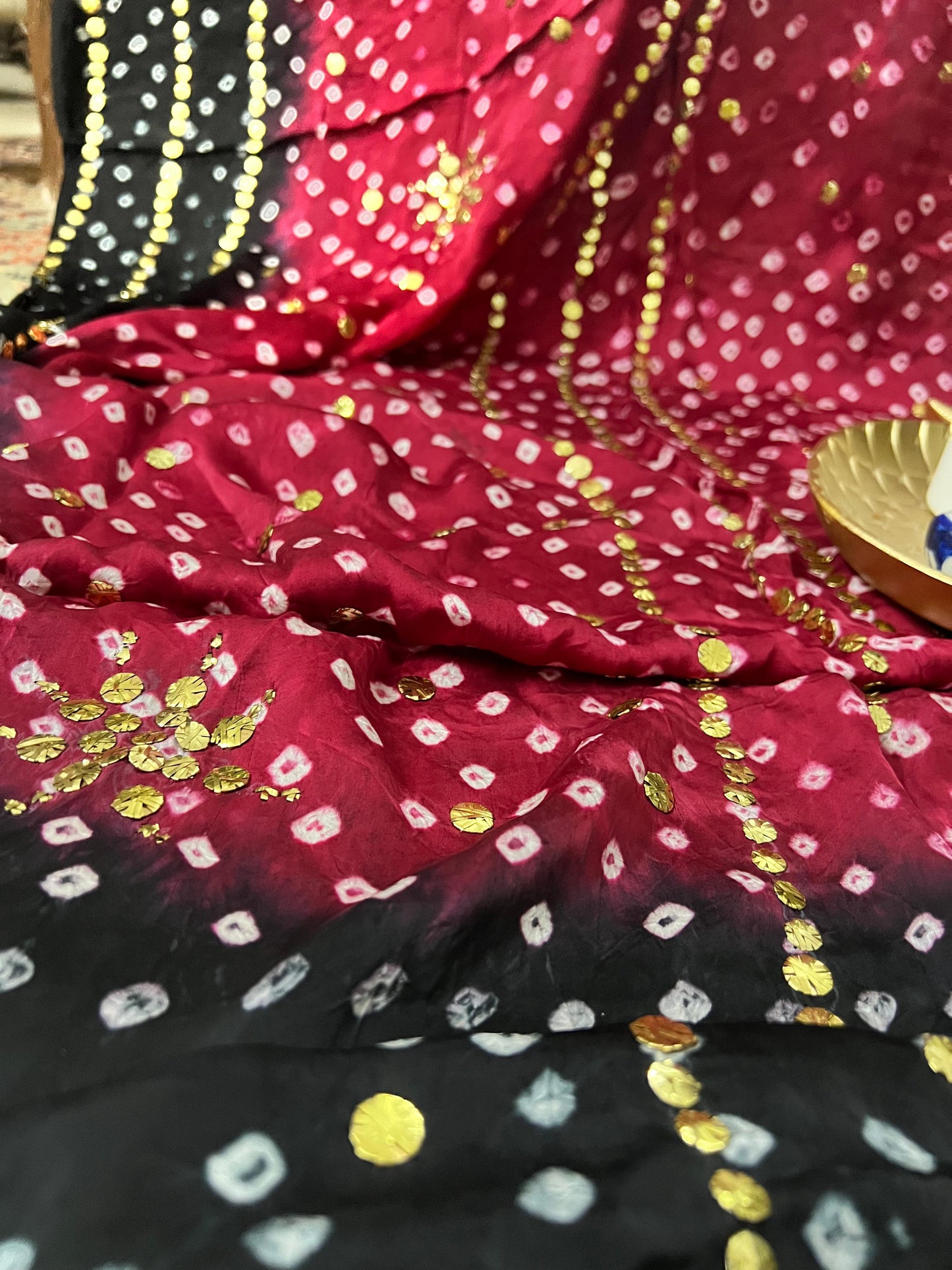 Pure silk : Bandhani shawl