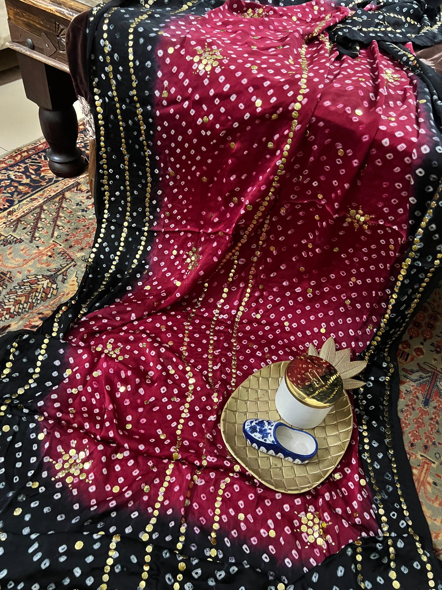 Pure silk : Bandhani shawl