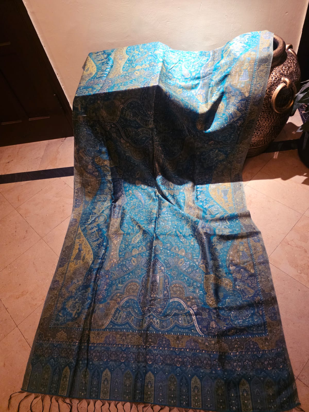 Shades of green : silk kanni shawl