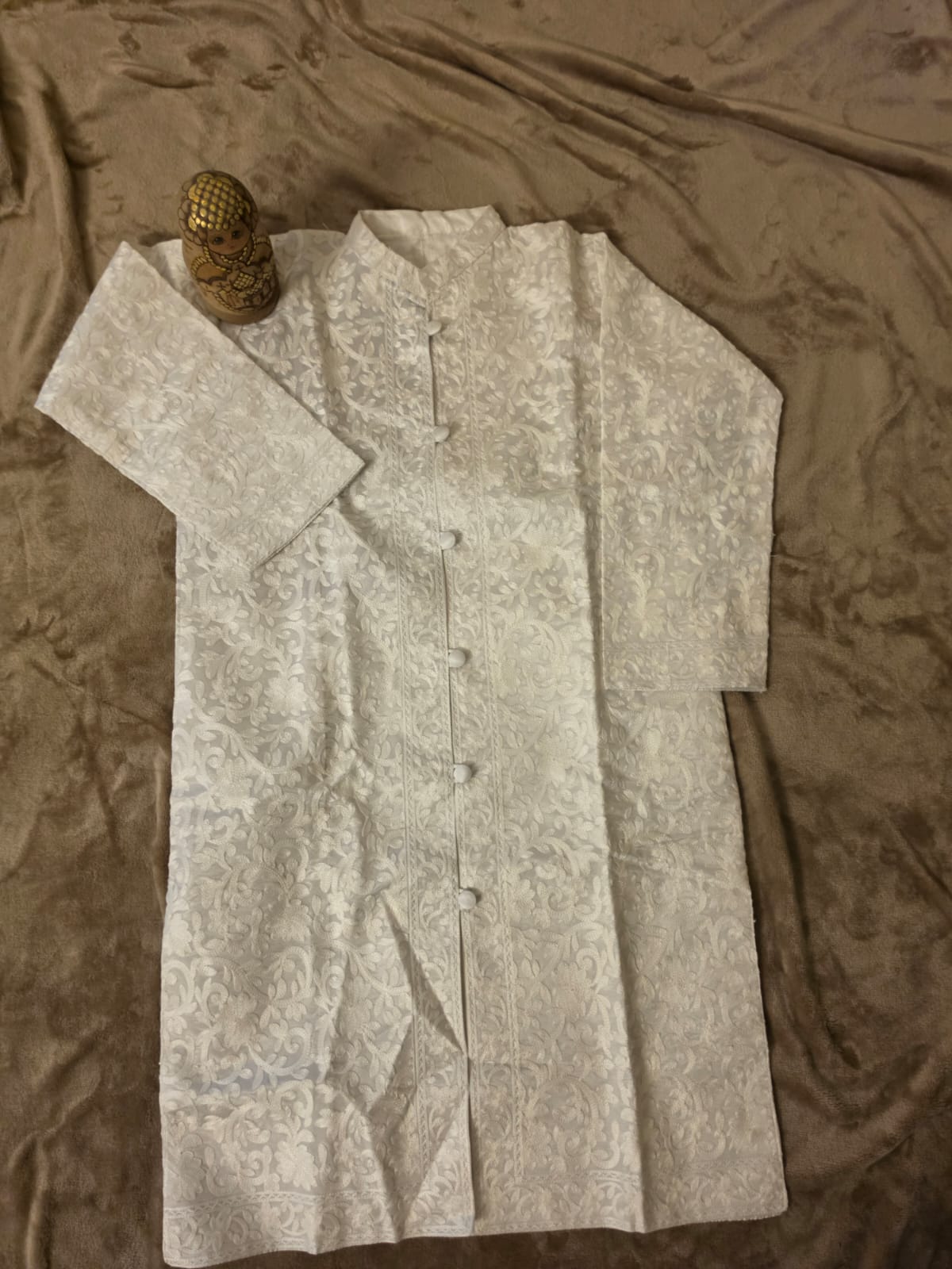 Silk coat : Embroidered
