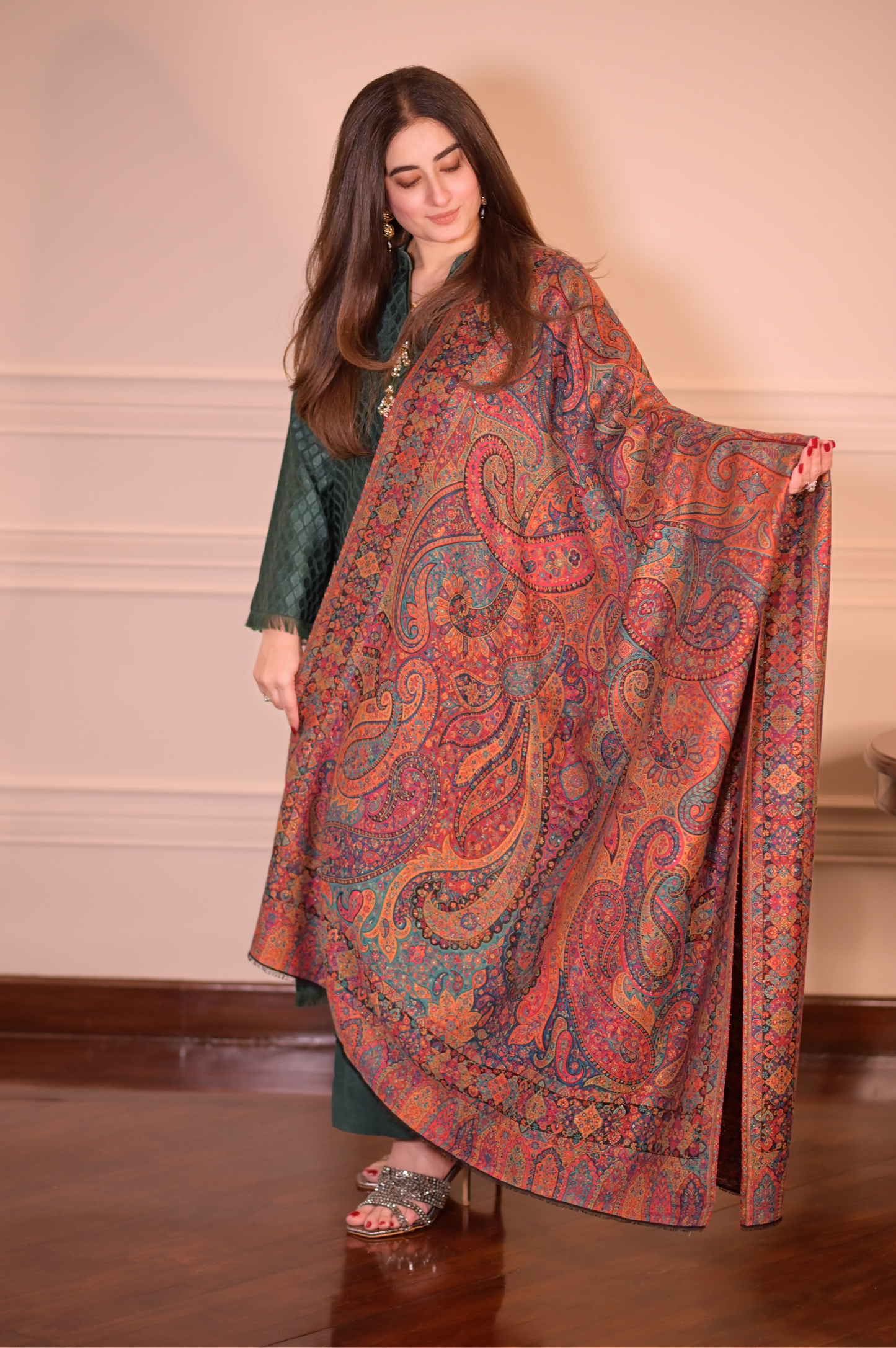 A kaani shawl: toosh