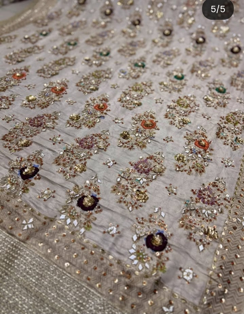 Silk zardozi shawl : Hand made