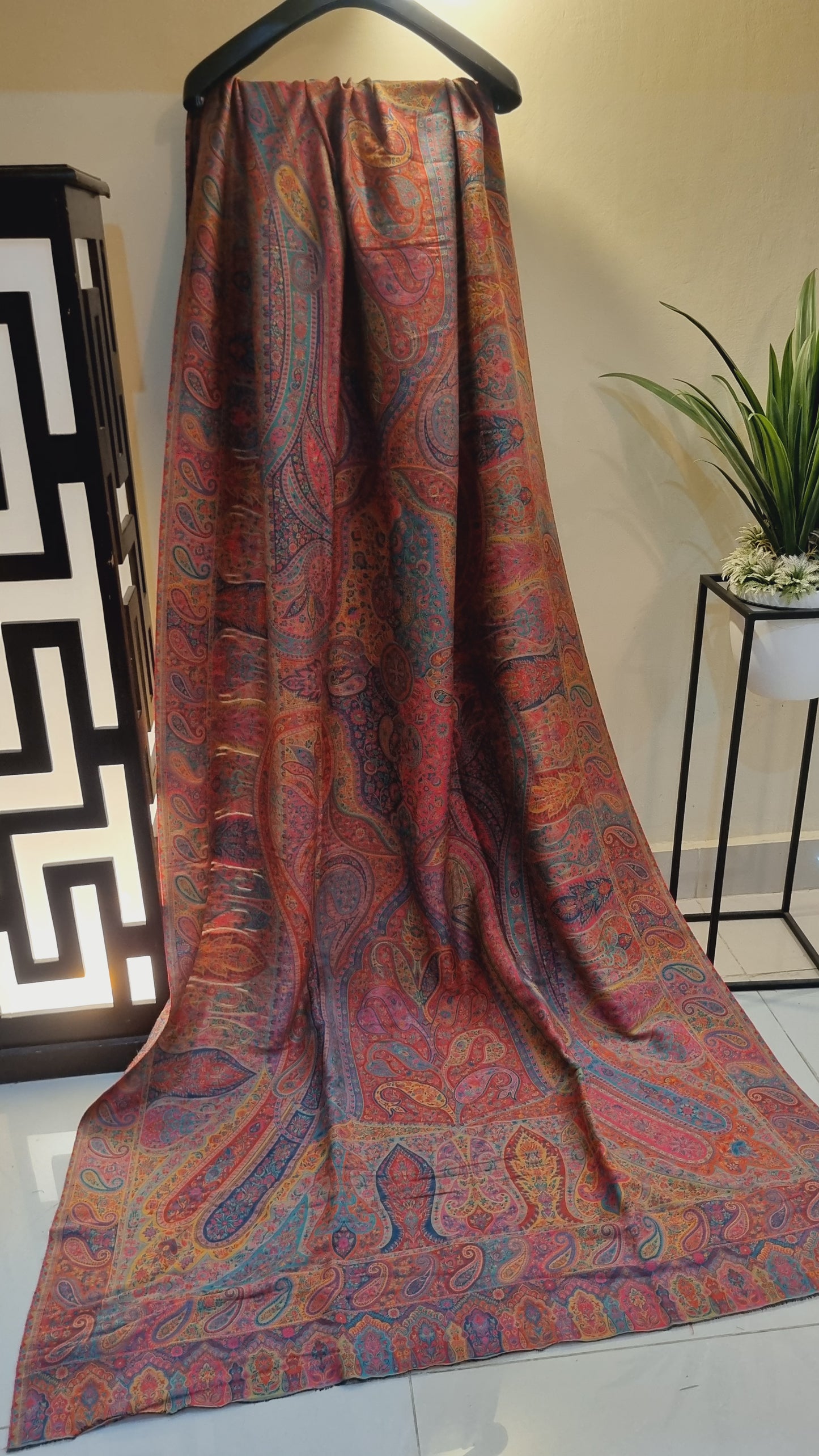 Shahjahani kaani shawl