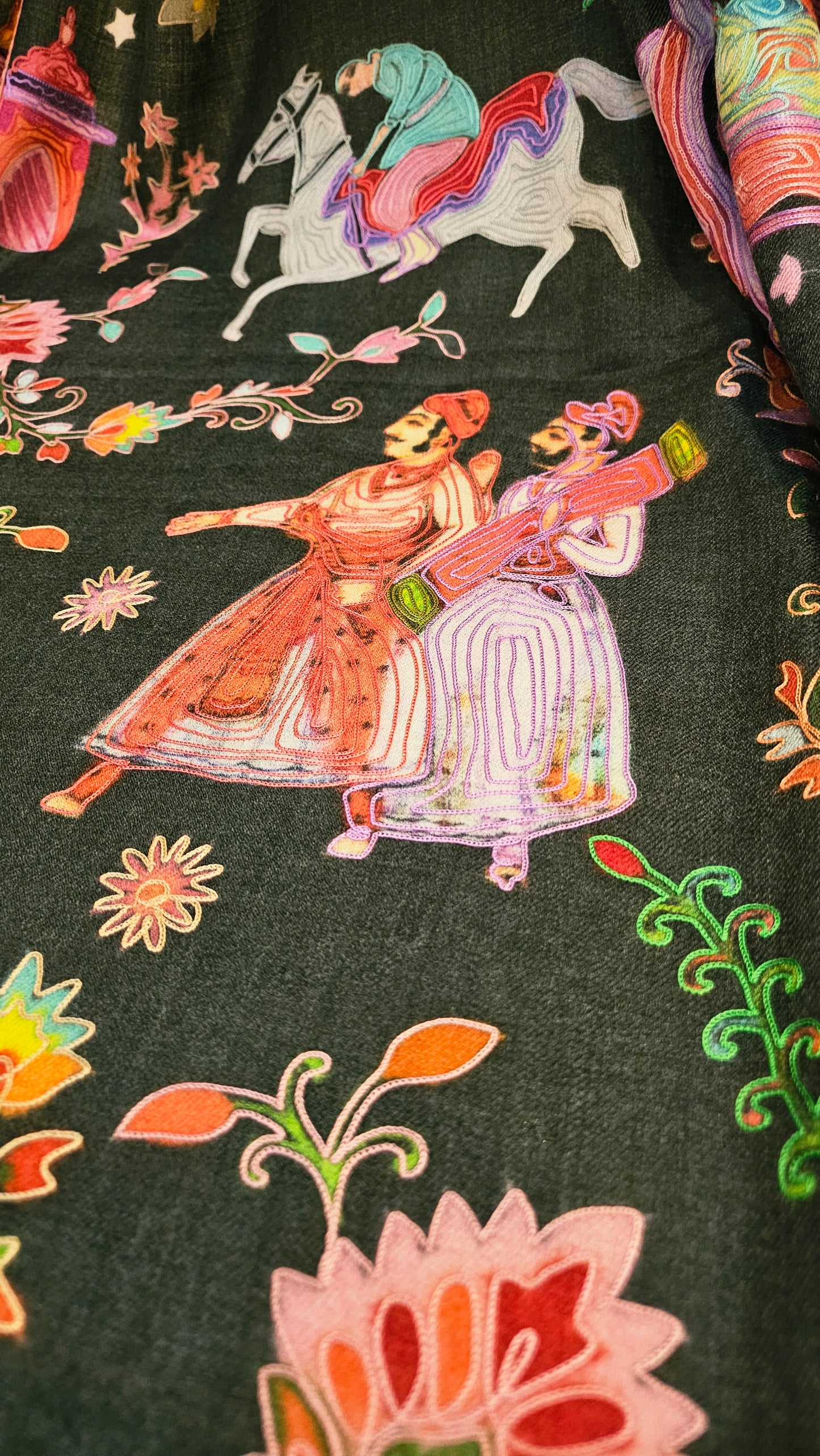 Reelkar embroidered:Pashmina