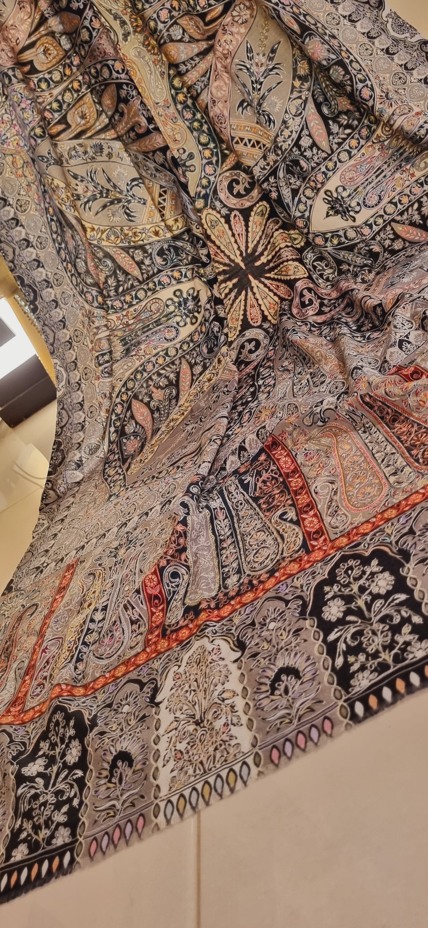 Reelkar embroidered pashmina