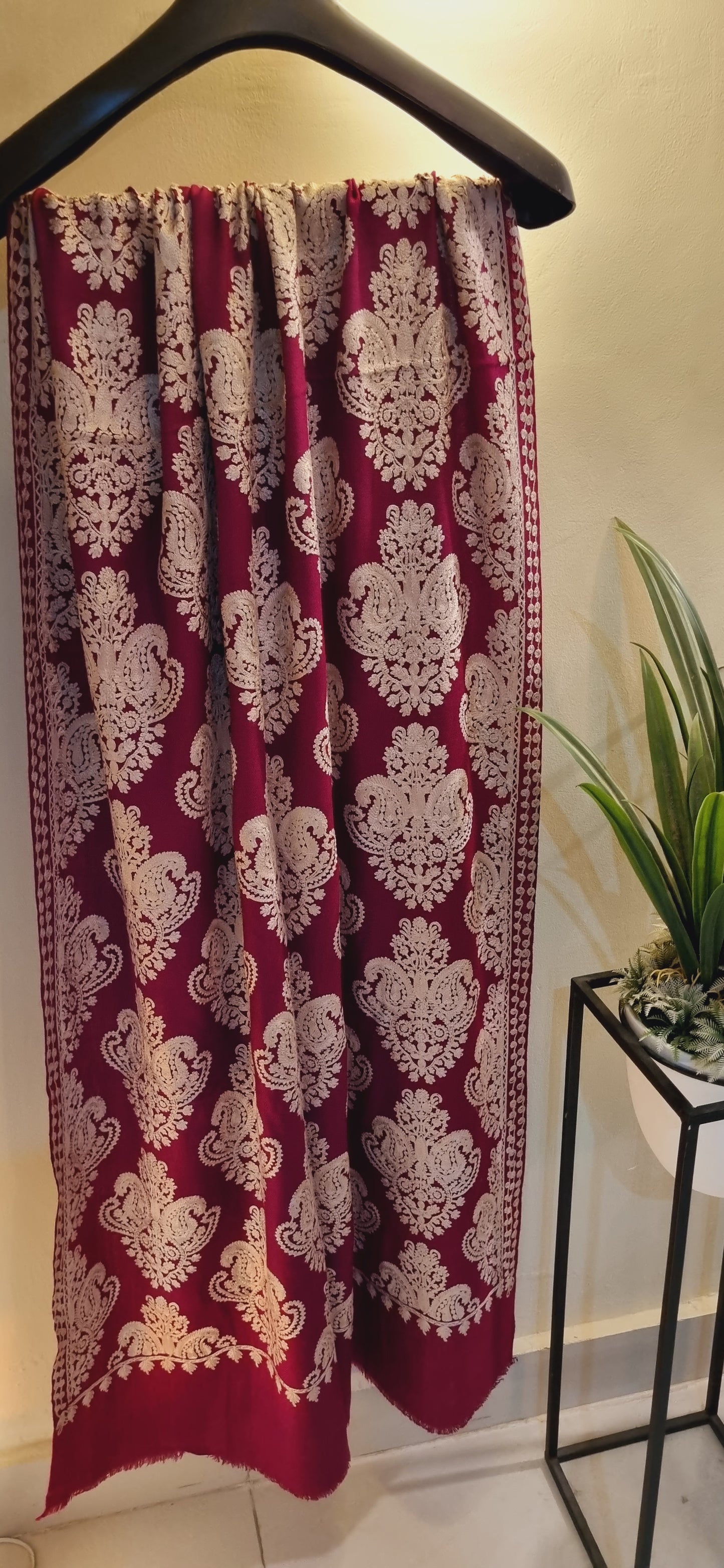 Embroidered pashmina minishawl